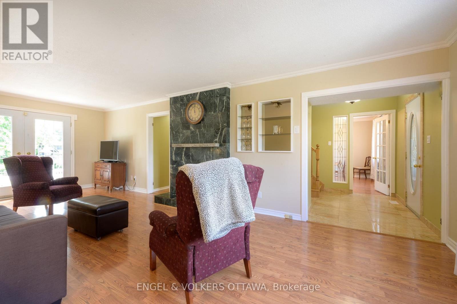 6258 Richmond Road, Ottawa, Ontario  K0A 2Z0 - Photo 7 - X12384647