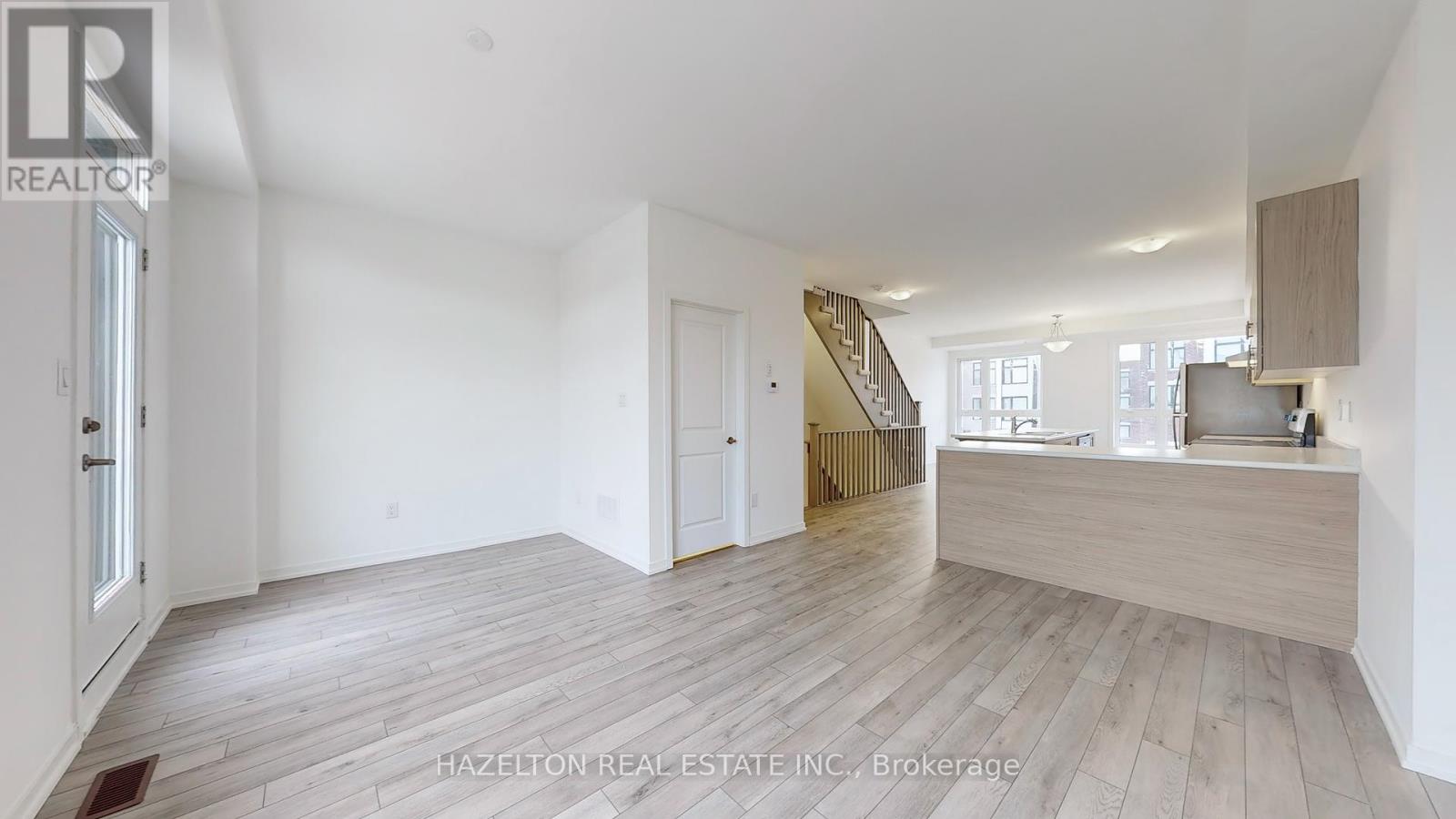 11 Pegler Street, Ajax (South West), Ontario  L1S 7M3 - Photo 6 - E12384444