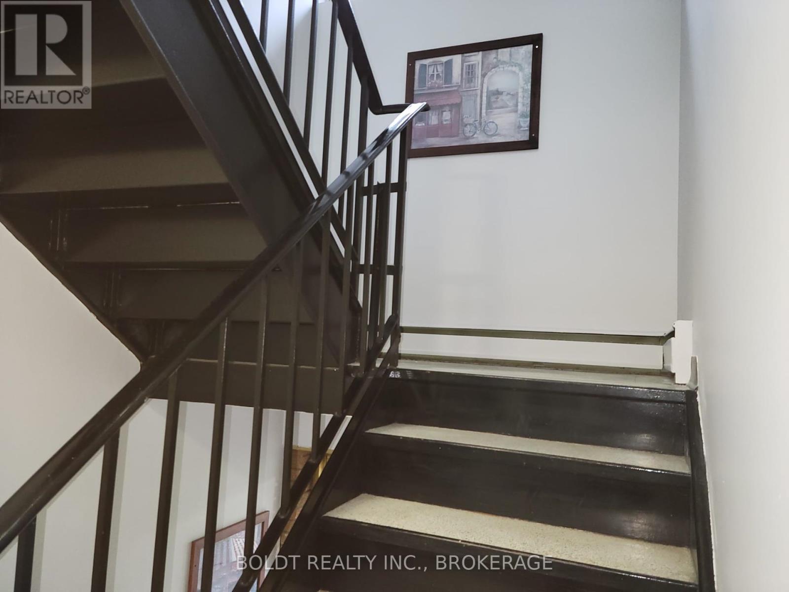 184 Linwell Road, St. Catharines, Ontario  L2N 6N3 - Photo 9 - X12384661