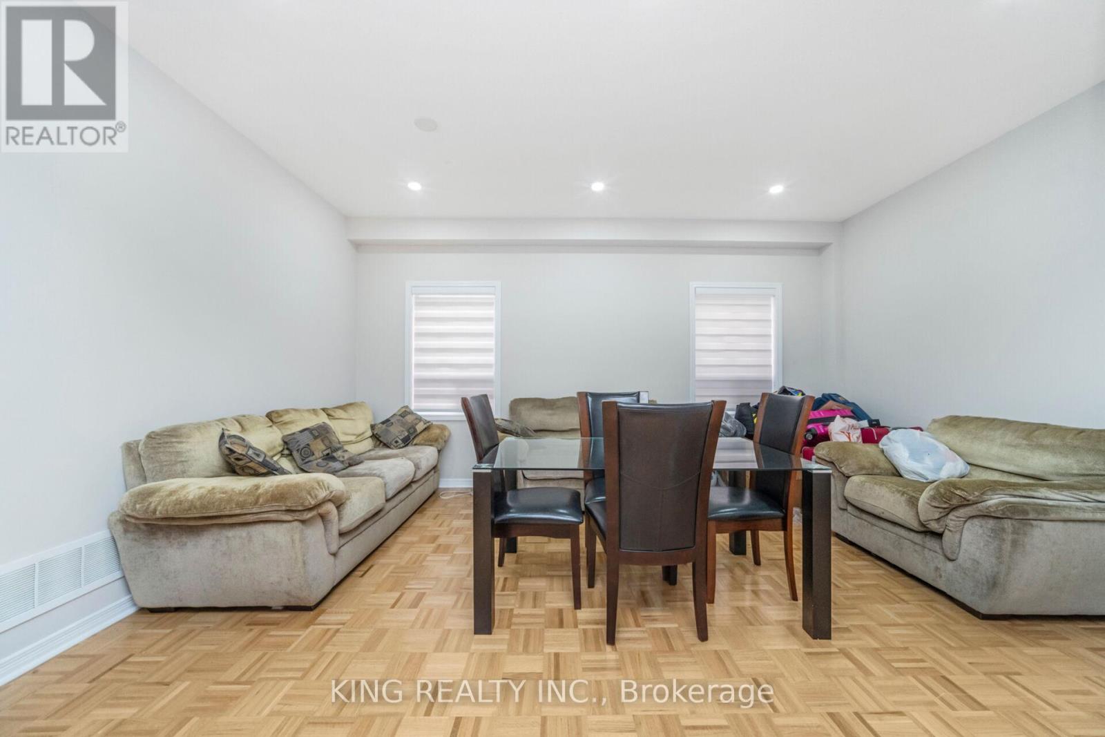 59 Haviland Circle, Brampton, Ontario  L6R 0T7 - Photo 6 - W12370574