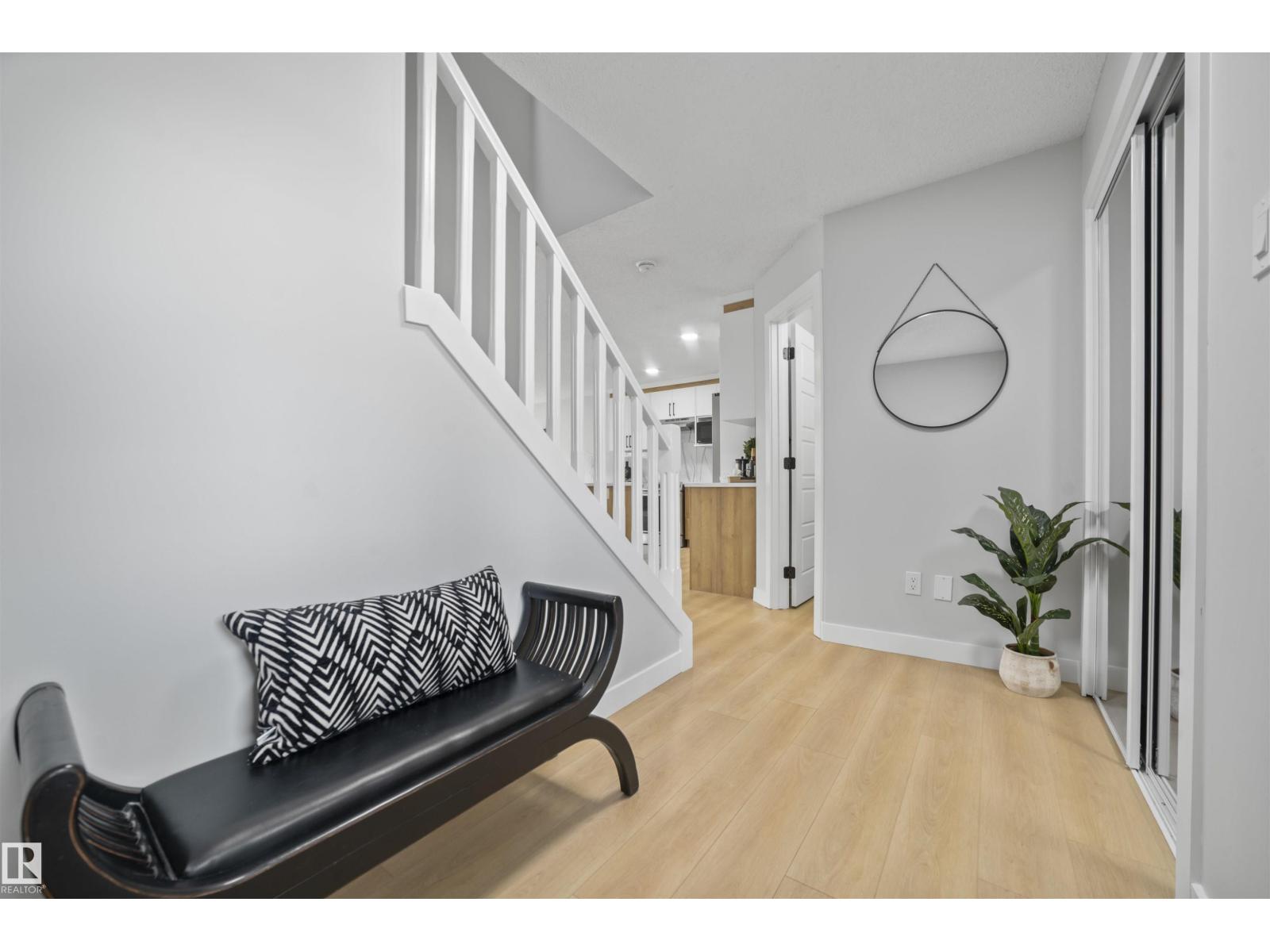 7519 170 Av Nw, Edmonton, Alberta  T5Z 0B2 - Photo 3 - E4456355