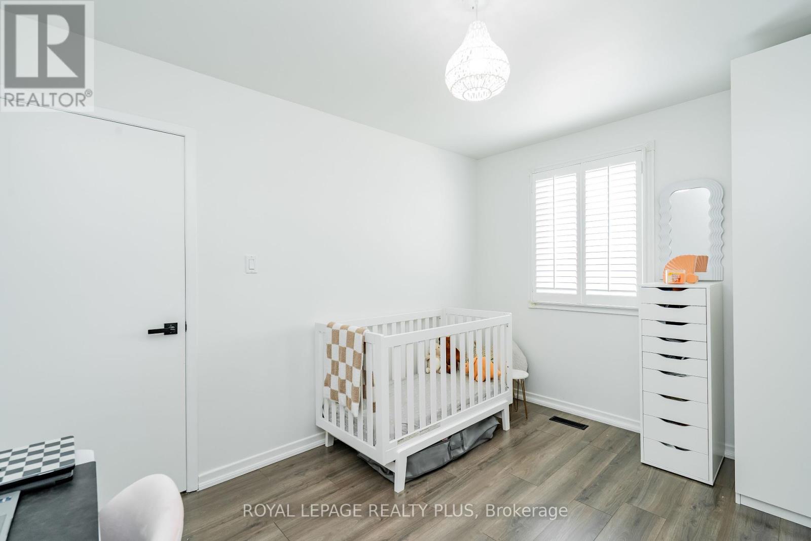 568 Fergo Avenue, Mississauga (Cooksville), Ontario  L5B 2J3 - Photo 27 - W12384513