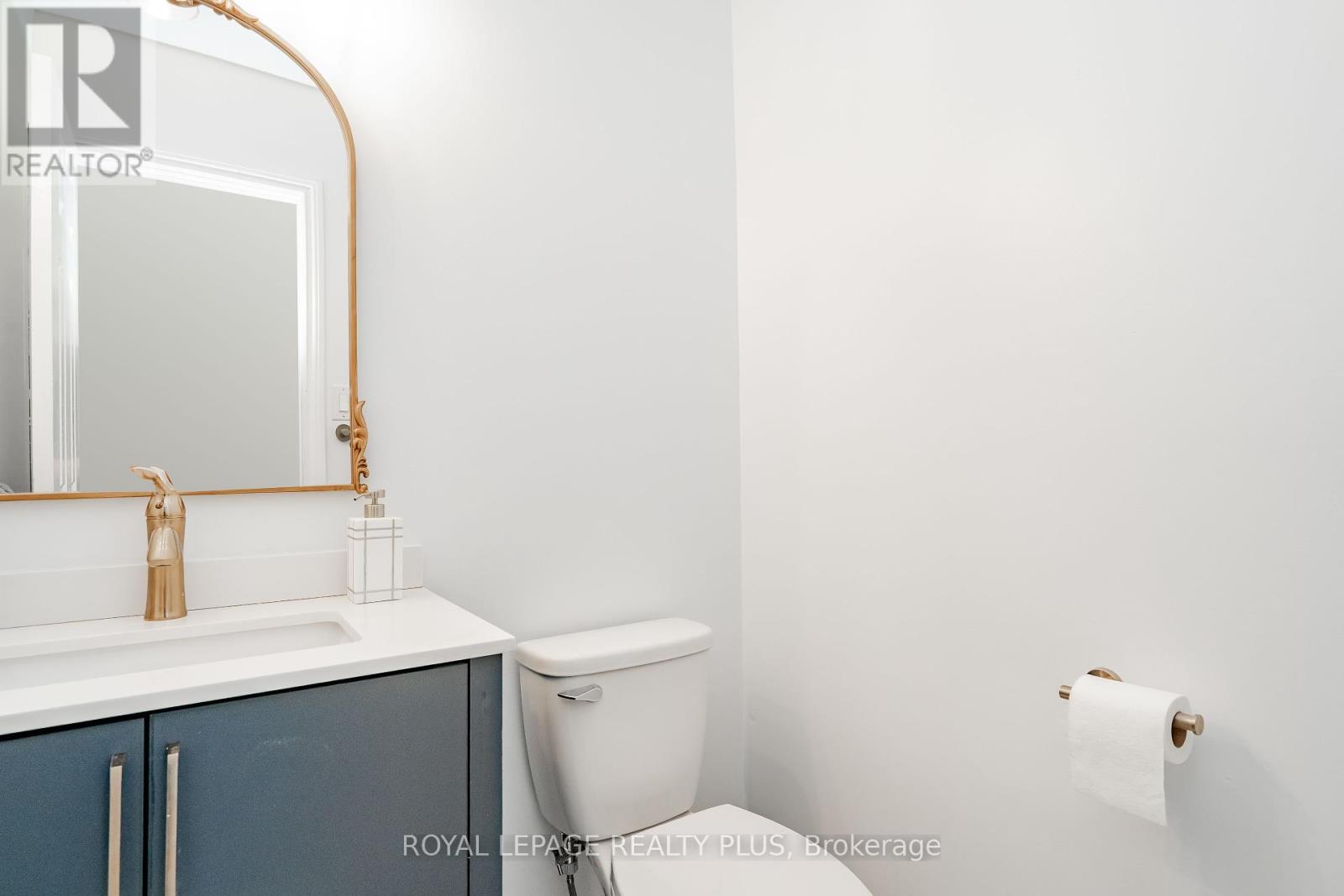 568 Fergo Avenue, Mississauga (Cooksville), Ontario  L5B 2J3 - Photo 29 - W12384513