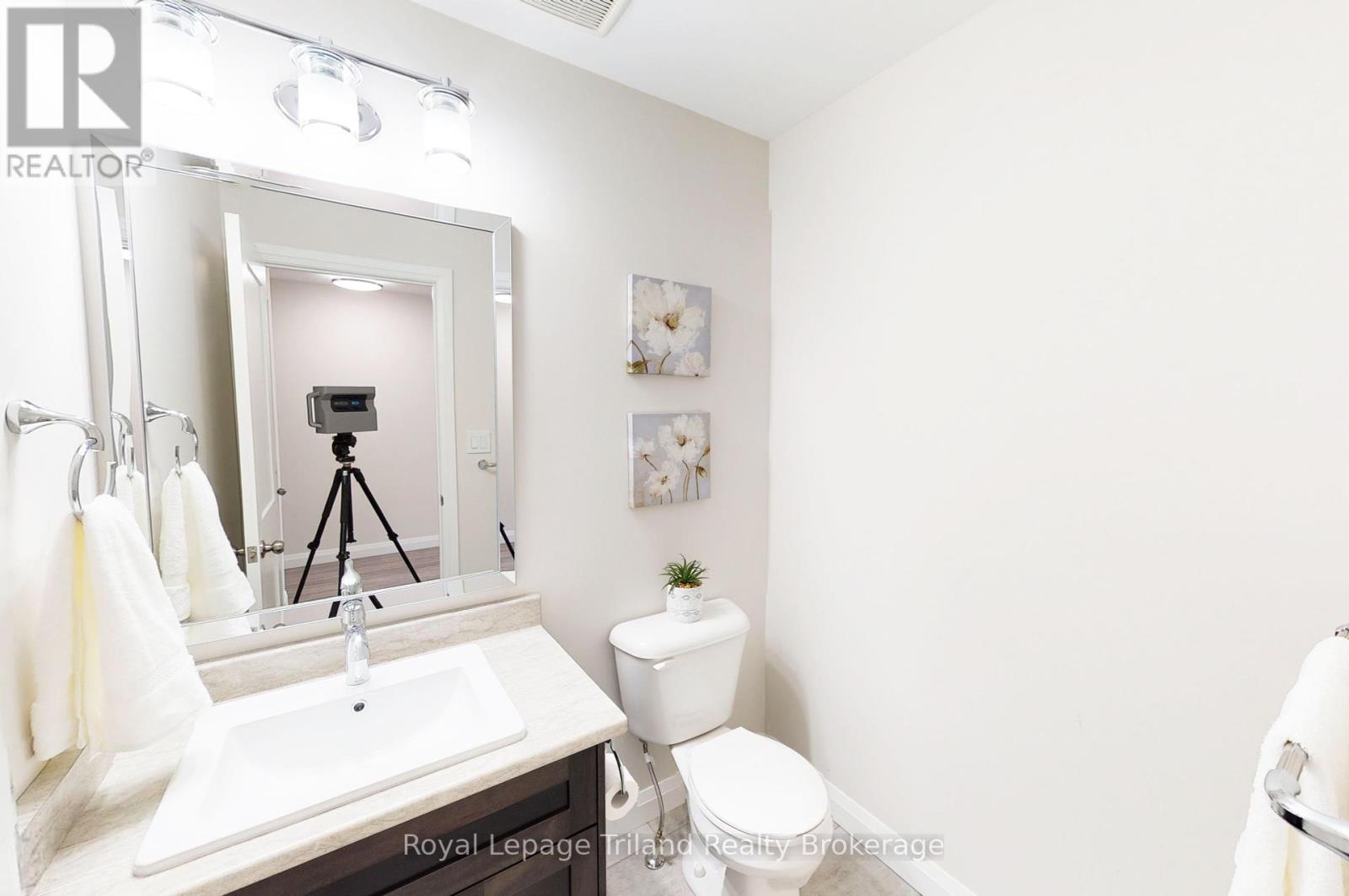Unit C - 135 Wimpole Street, West Perth, Ontario  N0K 1N0 - Photo 12 - X12384652