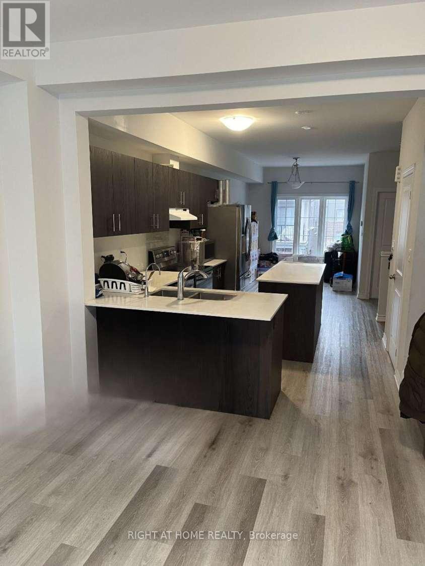 27 - 124 Compass Trail, Cambridge, Ontario  N3E 0E3 - Photo 8 - X12384465