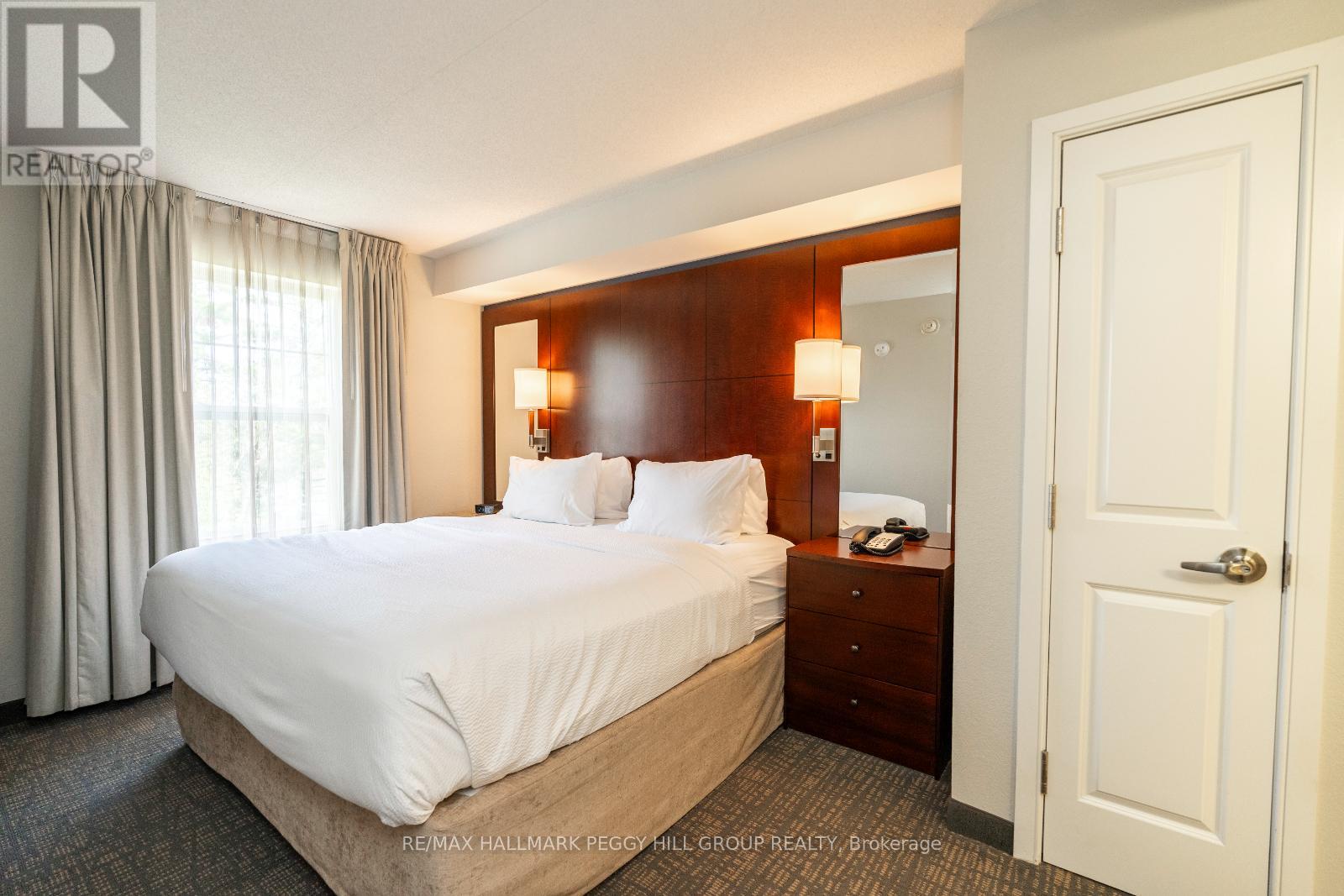 410 - 285 Steamship Bay Road, Gravenhurst, Ontario  P1P 1Z9 - Photo 6 - X12384529