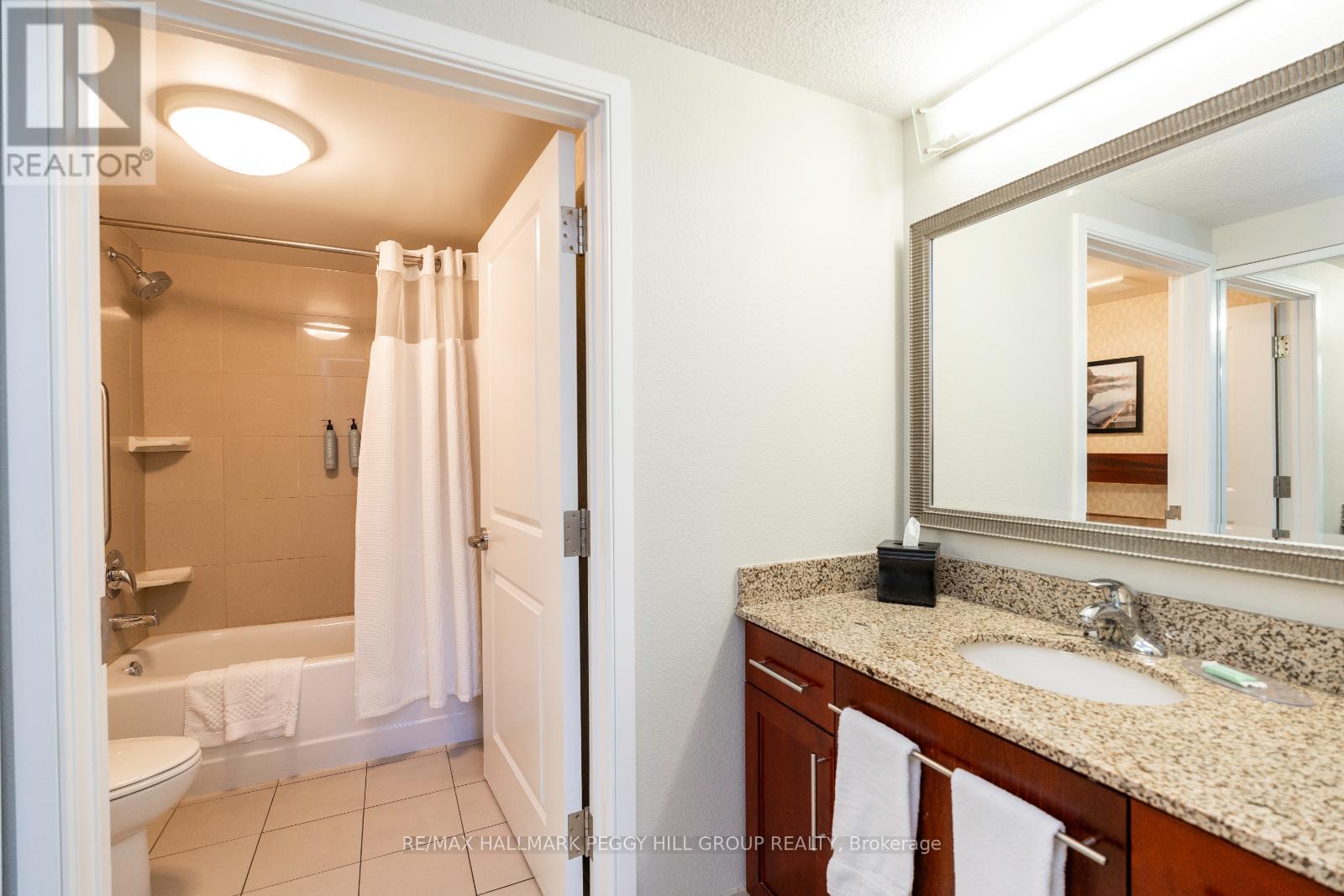 410 - 285 Steamship Bay Road, Gravenhurst, Ontario  P1P 1Z9 - Photo 7 - X12384529