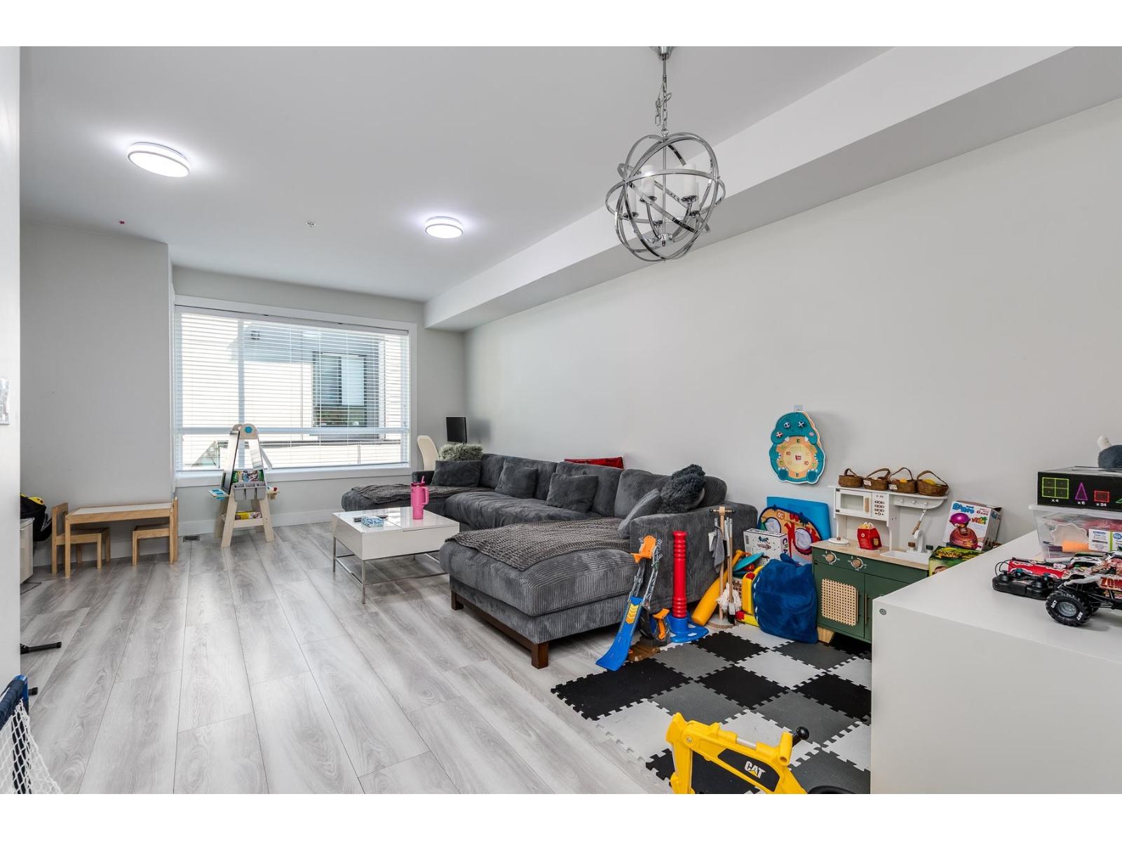 2 19631 55a Avenue, Langley, British Columbia  V3A 3X1 - Photo 4 - R3040431