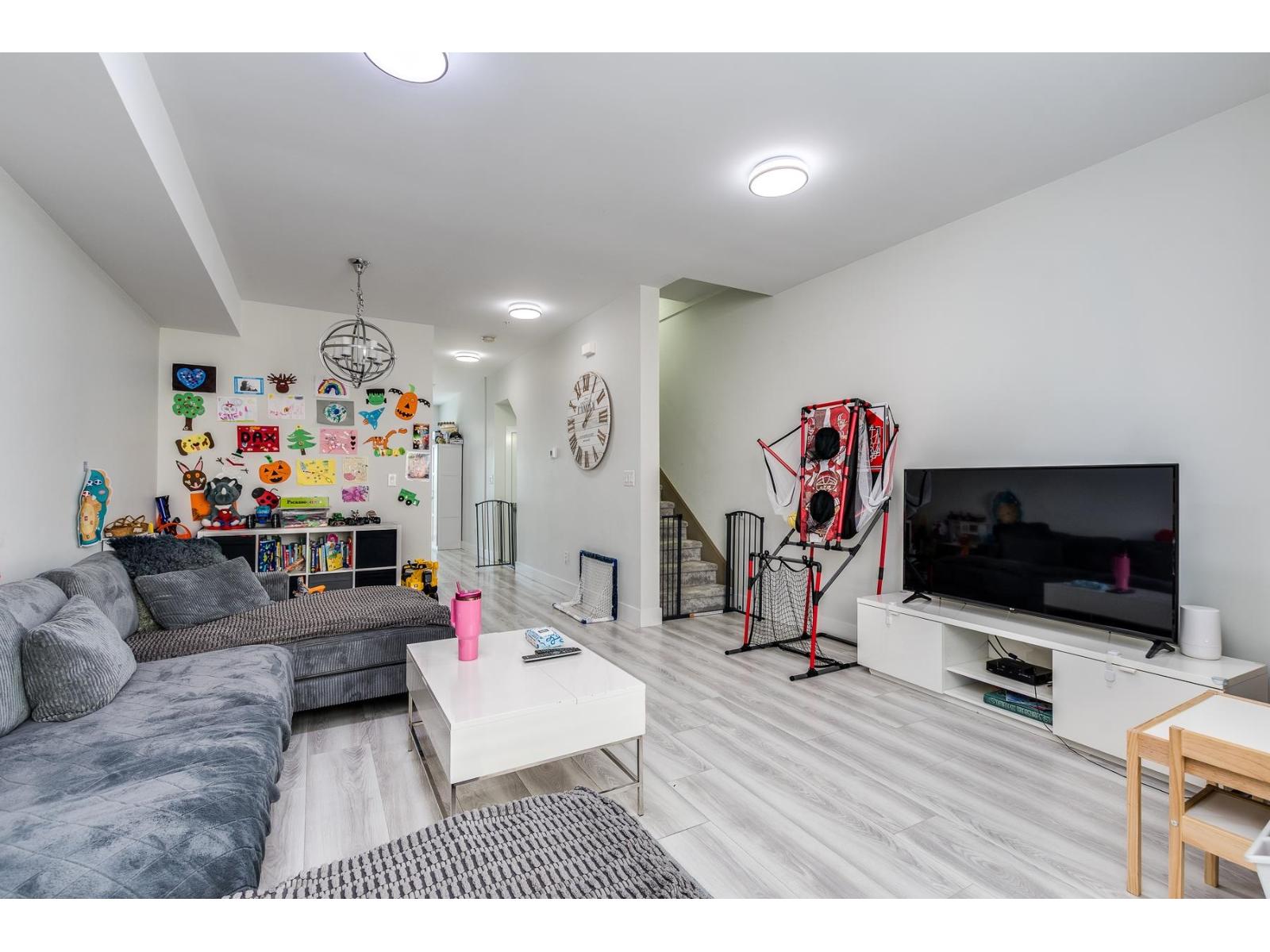 2 19631 55a Avenue, Langley, British Columbia  V3A 3X1 - Photo 8 - R3040431