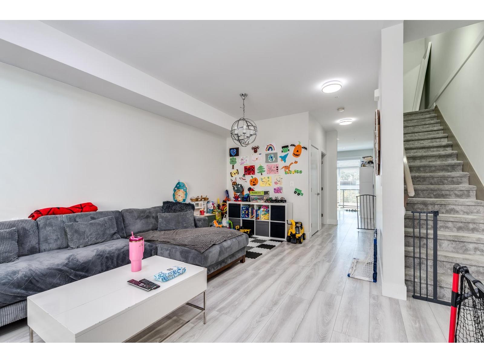 2 19631 55a Avenue, Langley, British Columbia  V3A 3X1 - Photo 9 - R3040431