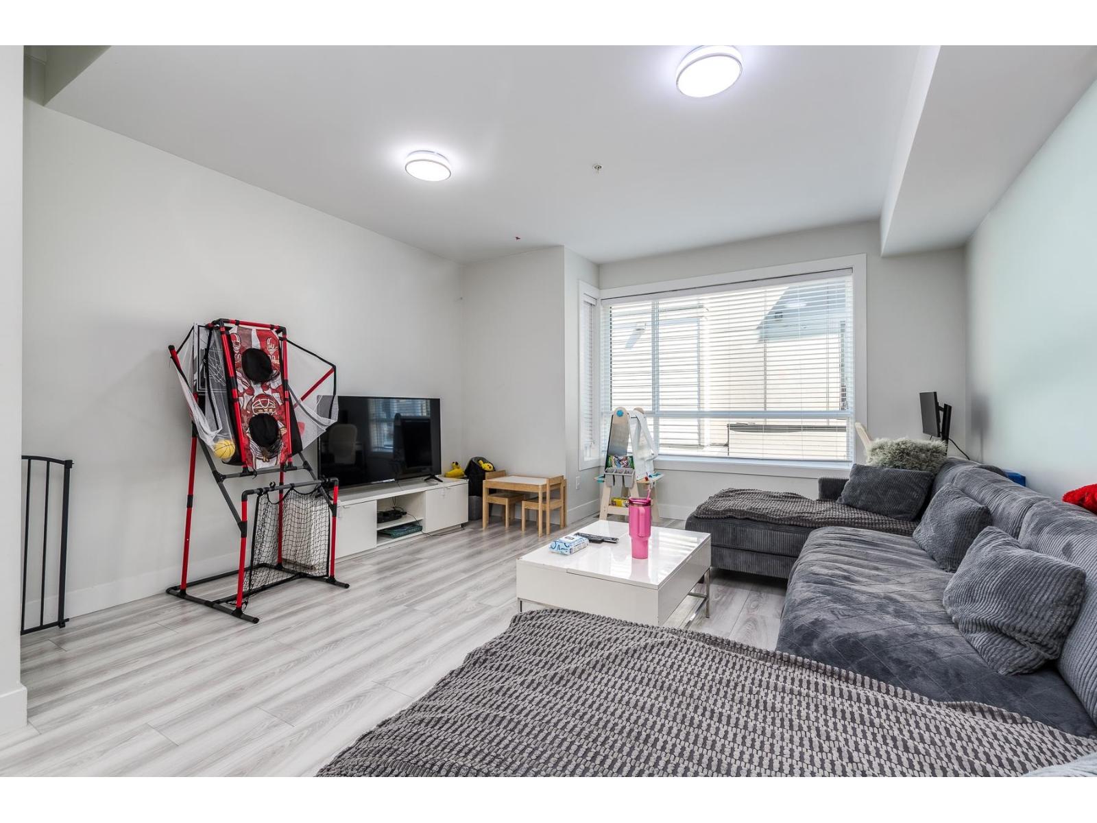 2 19631 55a Avenue, Langley, British Columbia  V3A 3X1 - Photo 6 - R3040431