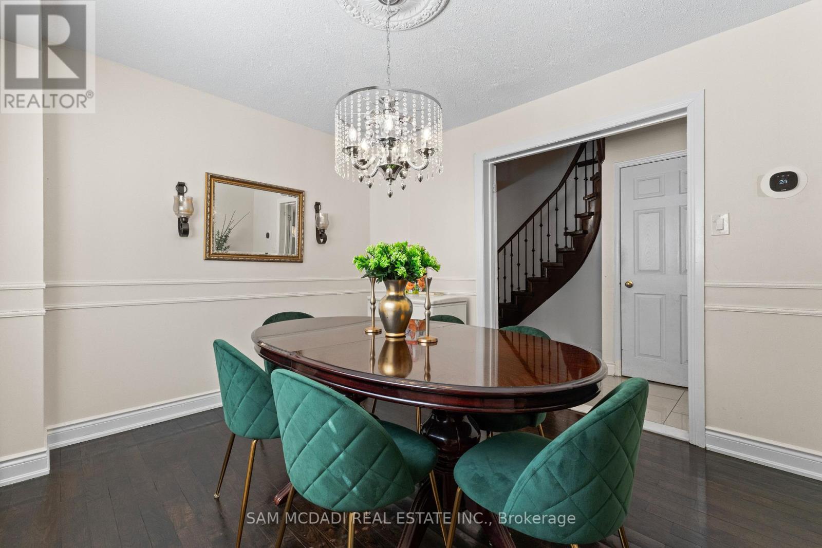 100 Castlehill Road, Brampton (Northwood Park), Ontario  L6X 4C7 - Photo 18 - W12383957
