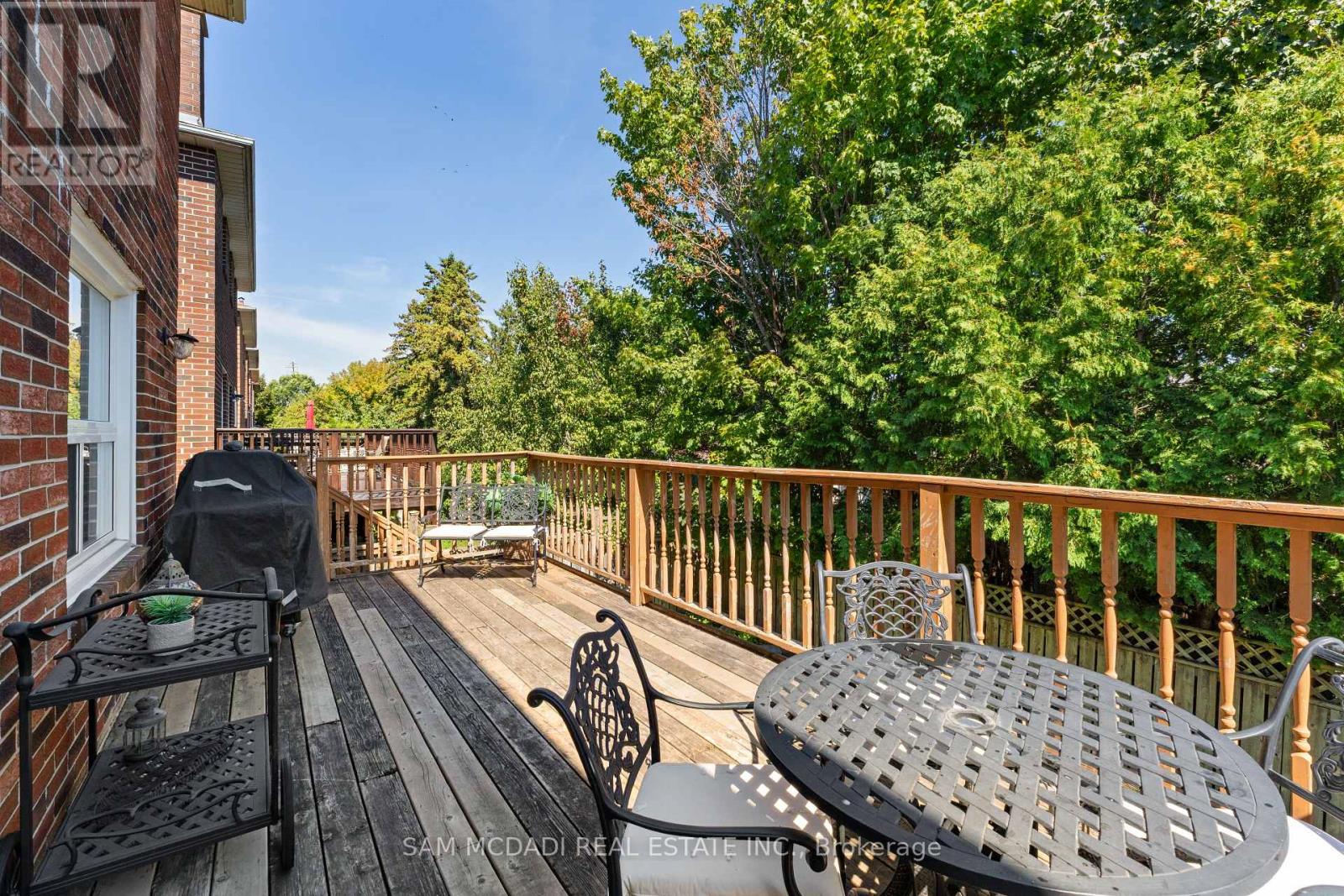 100 Castlehill Road, Brampton (Northwood Park), Ontario  L6X 4C7 - Photo 35 - W12383957