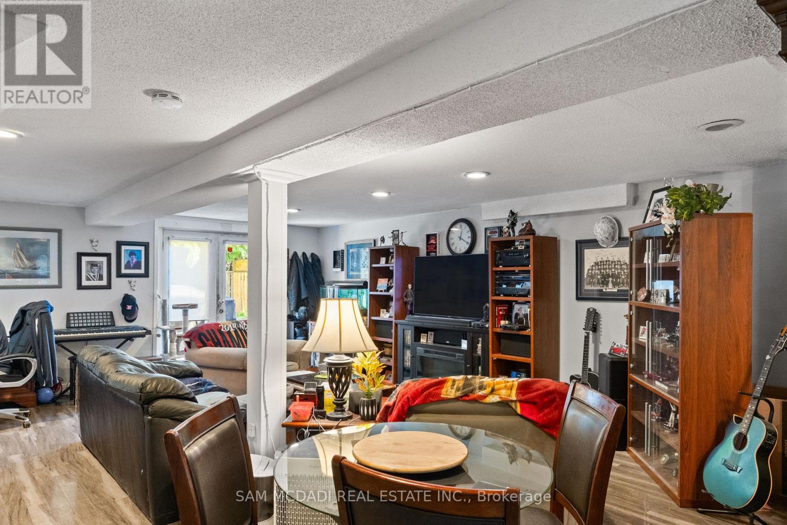 100 Castlehill Road, Brampton (Northwood Park), Ontario  L6X 4C7 - Photo 42 - W12383957