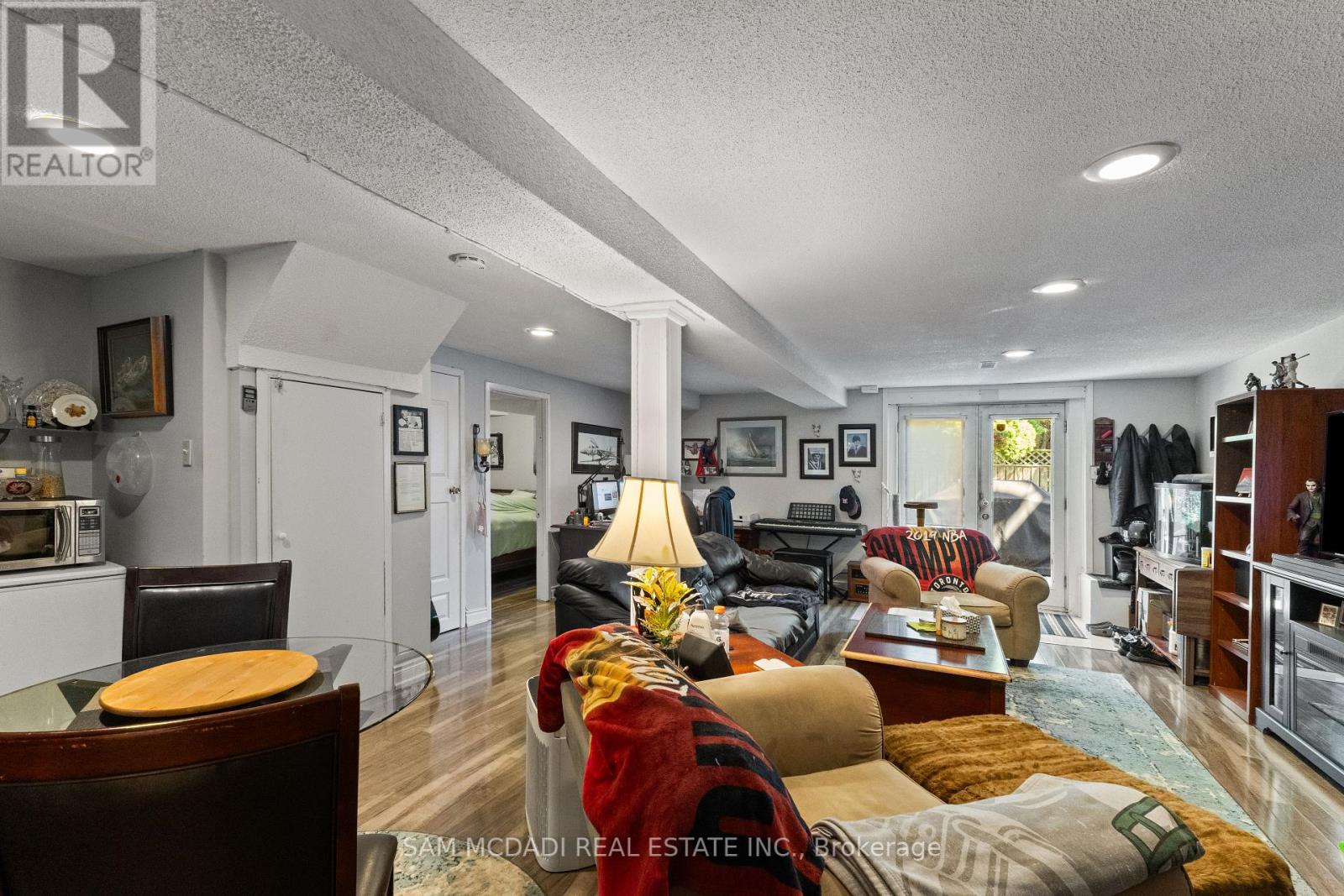 100 Castlehill Road, Brampton (Northwood Park), Ontario  L6X 4C7 - Photo 45 - W12383957