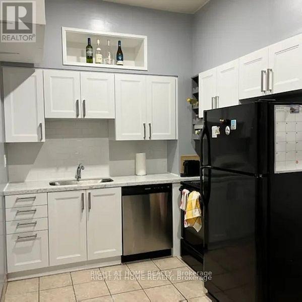 2 - 85 Baldwin Street, Toronto, Ontario  M5T 1L5 - Photo 2 - C12384600
