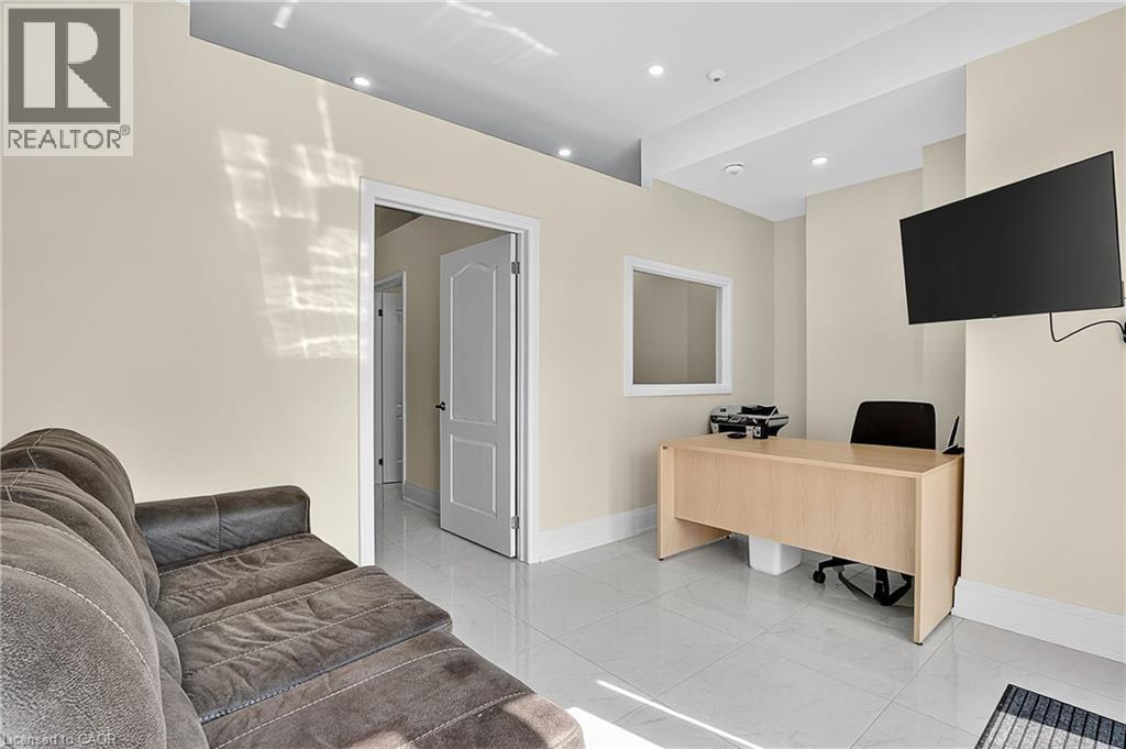 124 Seabrook Drive Unit# 109, Kitchener, Ontario  N2R 0R7 - Photo 3 - 40766744