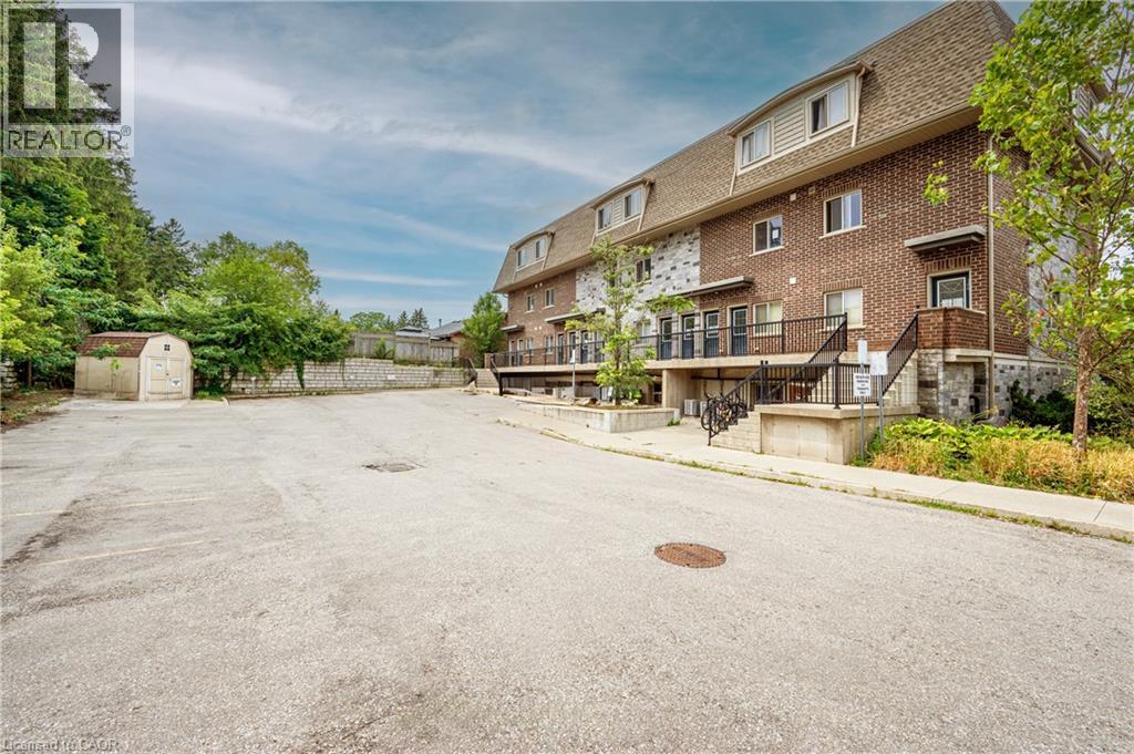 689 Doon Village Road Unit# 102, Kitchener, Ontario  N2P 1A1 - Photo 10 - 40766684