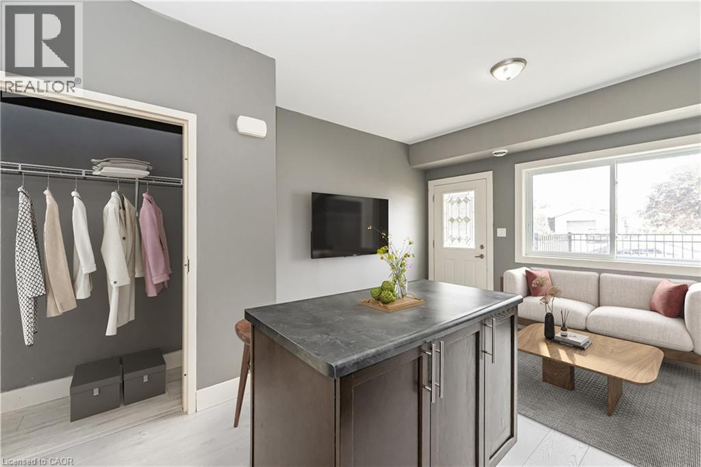 689 Doon Village Road Unit# 102, Kitchener, Ontario  N2P 1A1 - Photo 5 - 40766684