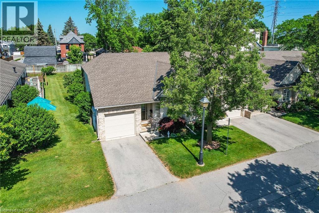 303 Central Avenue Unit# 27, Grimsby, Ontario  L3M 5L7 - Photo 11 - 40766664