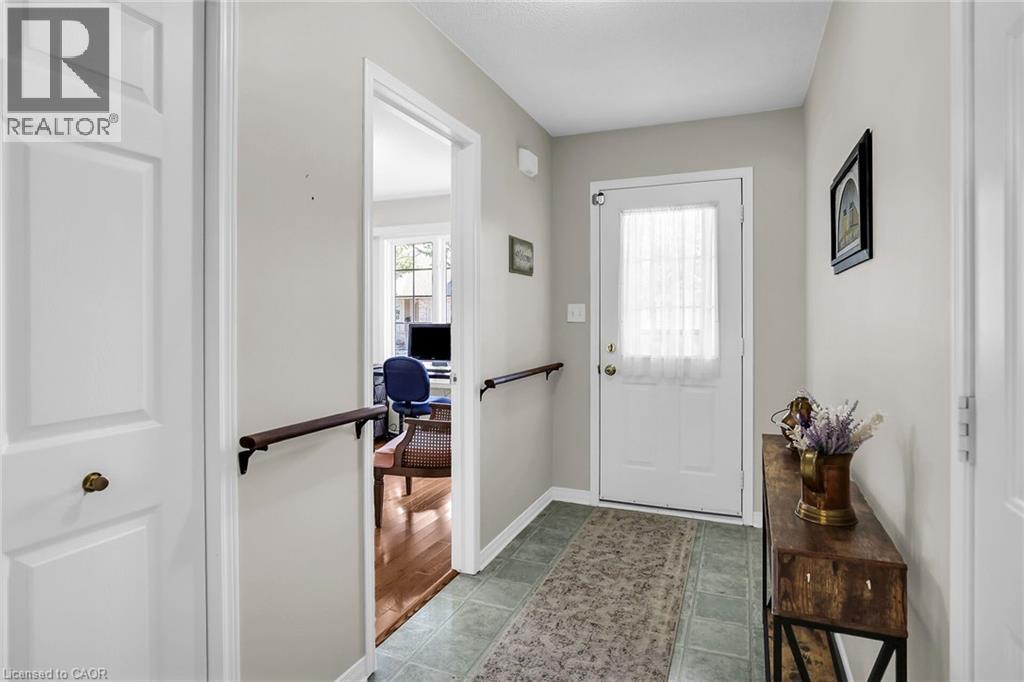 303 Central Avenue Unit# 27, Grimsby, Ontario  L3M 5L7 - Photo 15 - 40766664