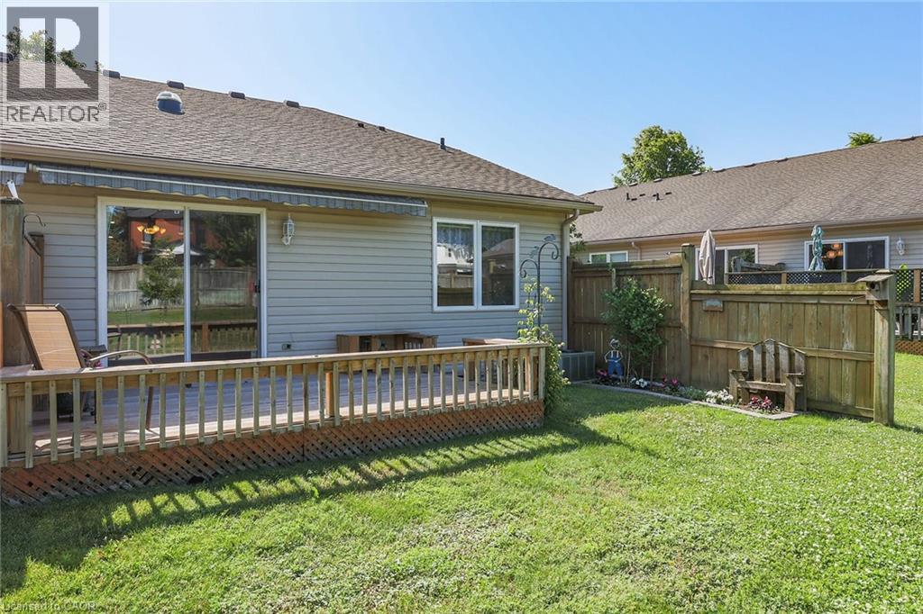 303 Central Avenue Unit# 27, Grimsby, Ontario  L3M 5L7 - Photo 7 - 40766664