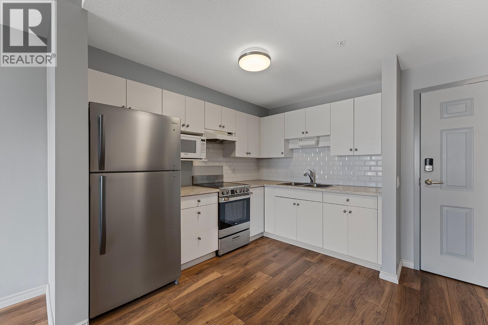 Property at 920 Saskatoon Road Unit# 214 image 4