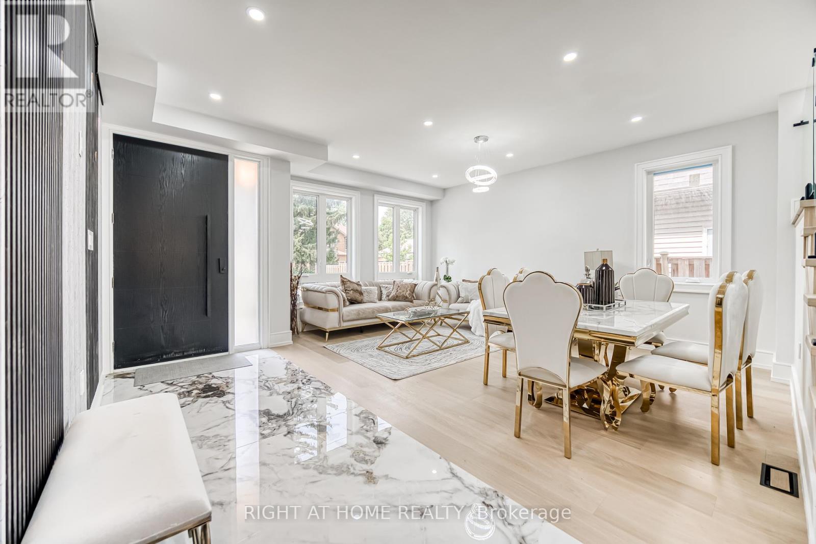 Property at 203 SCARBORO CRESCENT image 4