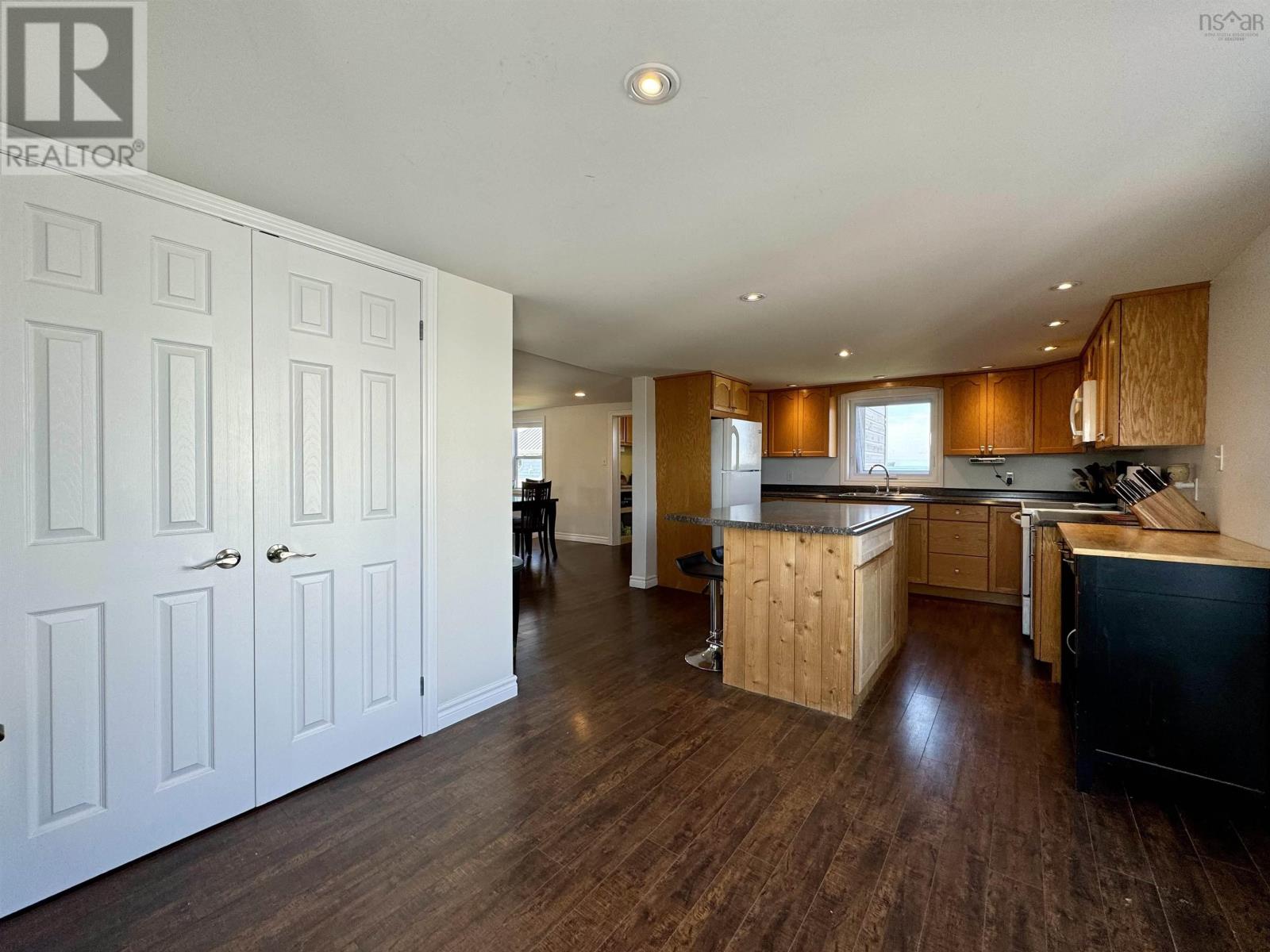 276 Southside Petit De Grat Rd., Alderney Point, Nova Scotia  B0E 2L0 - Photo 10 - 202522544