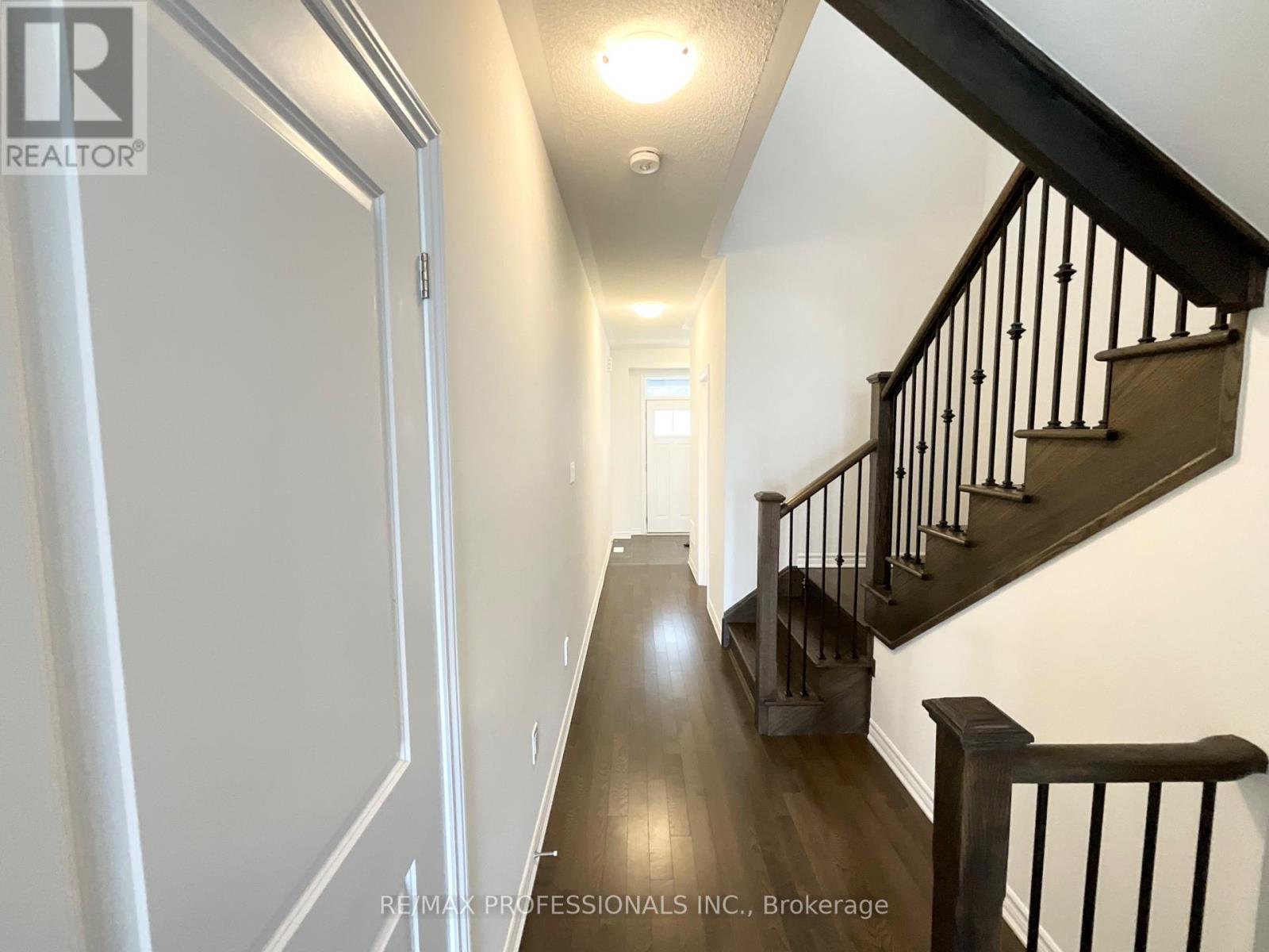23 Mccormack Road, Caledon, Ontario  L7C 0Y9 - Photo 4 - W12382771