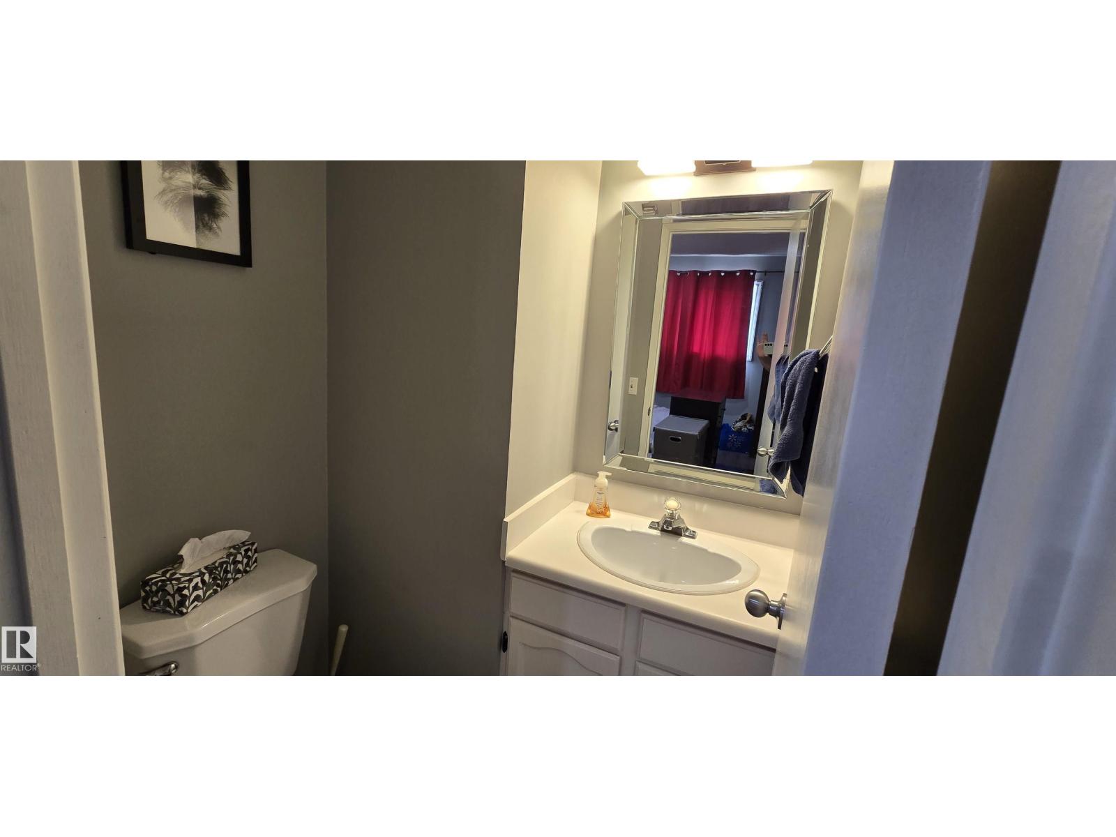 1736 61 St Nw Nw, Edmonton, Alberta  T6L 1N2 - Photo 9 - E4455568