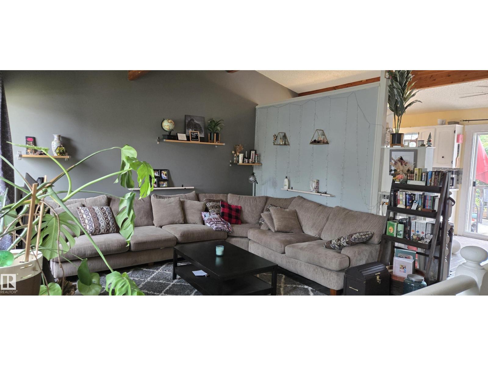 1736 61 St Nw Nw, Edmonton, Alberta  T6L 1N2 - Photo 4 - E4455568