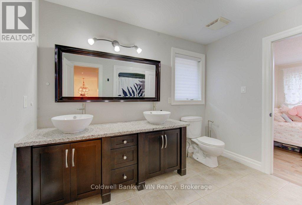 422 Rideau River Street, Waterloo, Ontario  N2V 2Y4 - Photo 25 - X12384723
