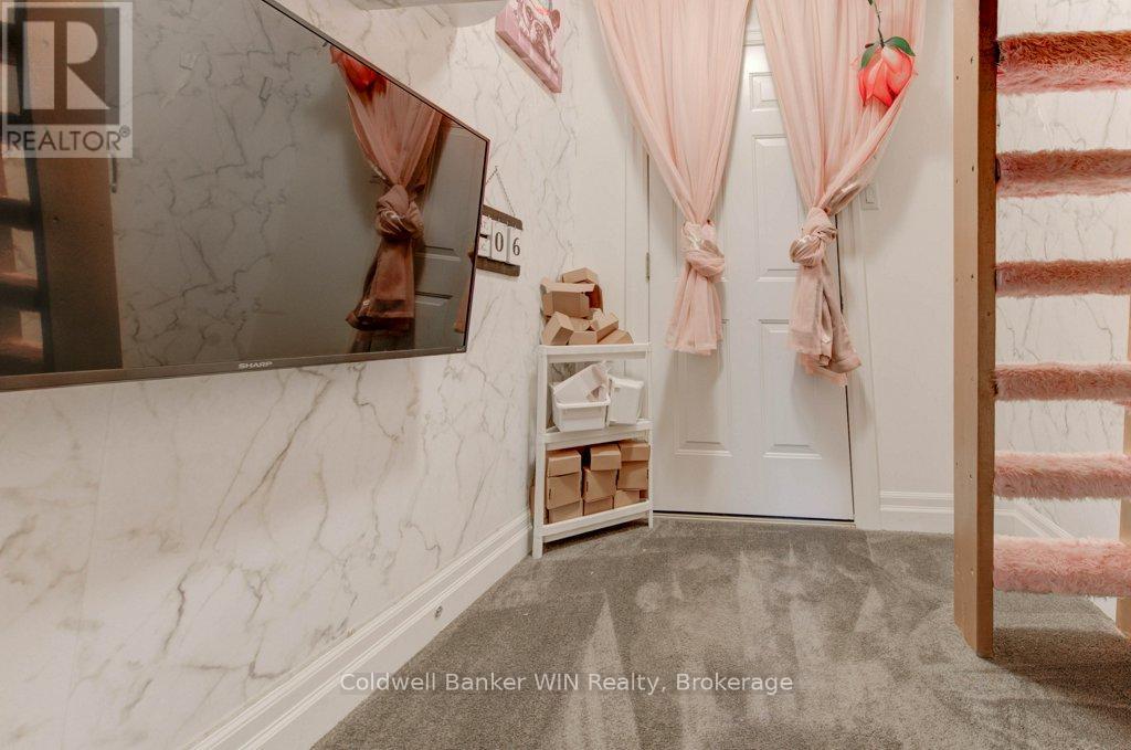 422 Rideau River Street, Waterloo, Ontario  N2V 2Y4 - Photo 43 - X12384723
