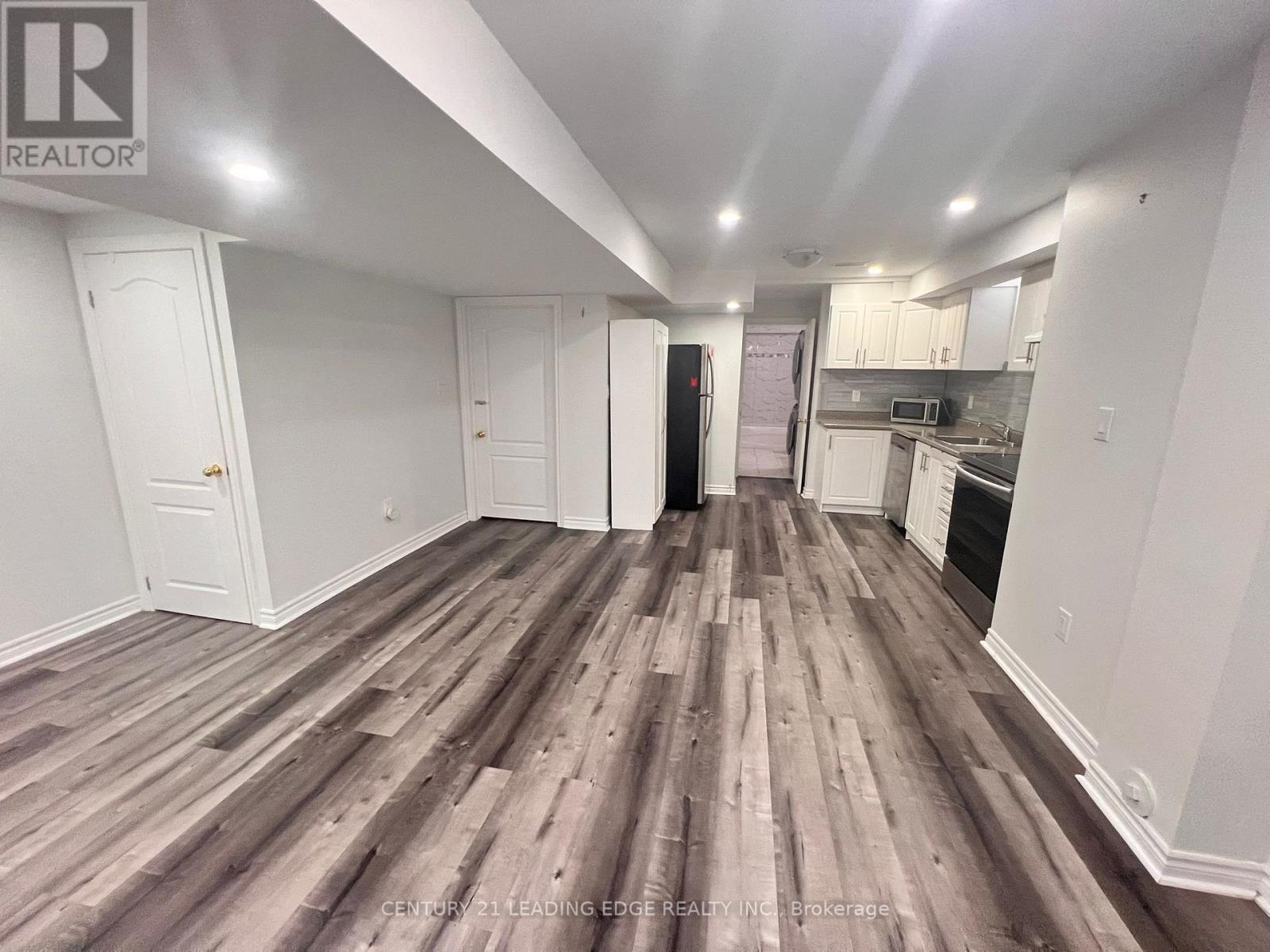 Lower - 230 Wardlaw Place, Vaughan, Ontario  L4H 3J5 - Photo 4 - N12384572
