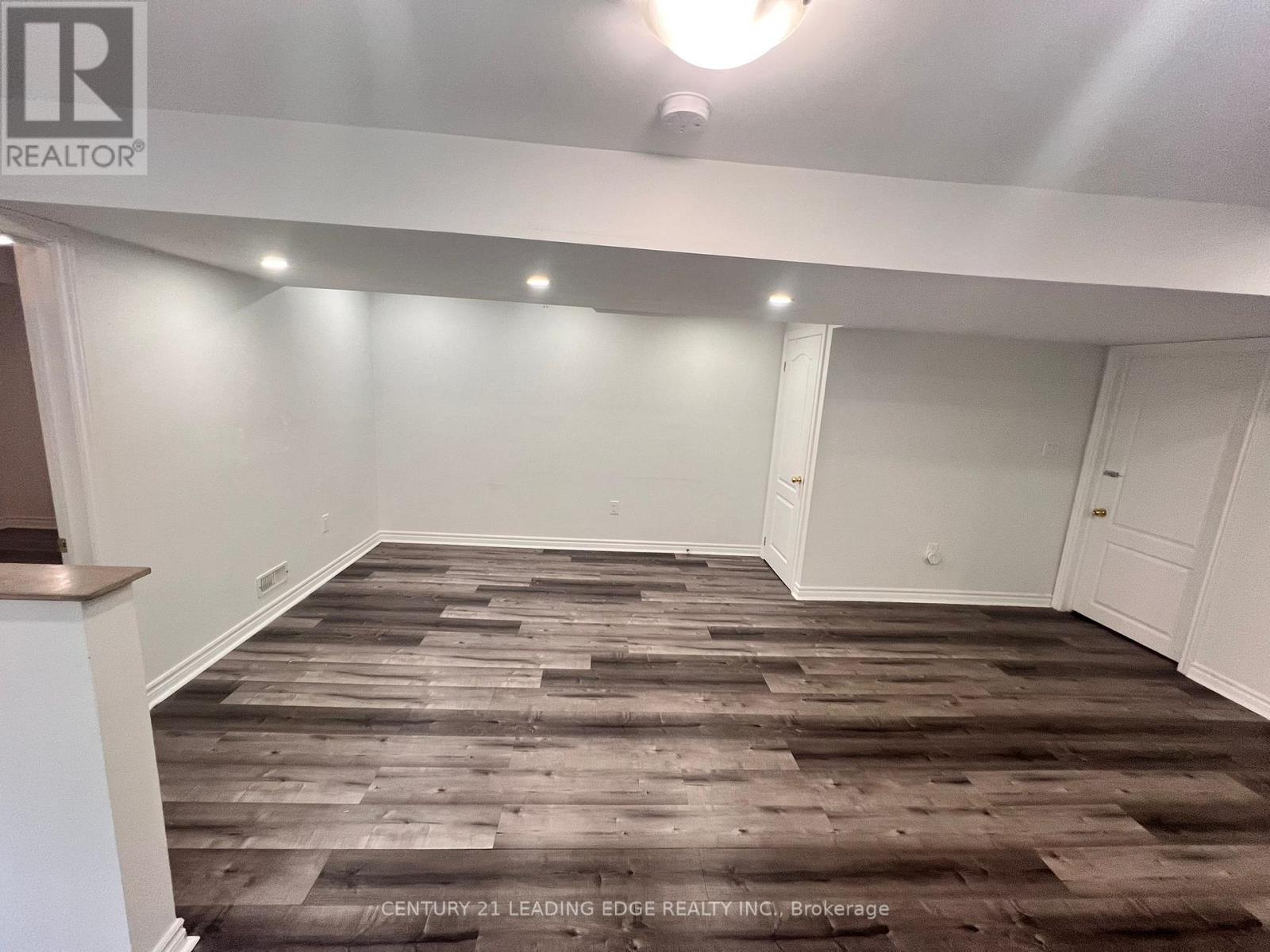 Lower - 230 Wardlaw Place, Vaughan, Ontario  L4H 3J5 - Photo 5 - N12384572