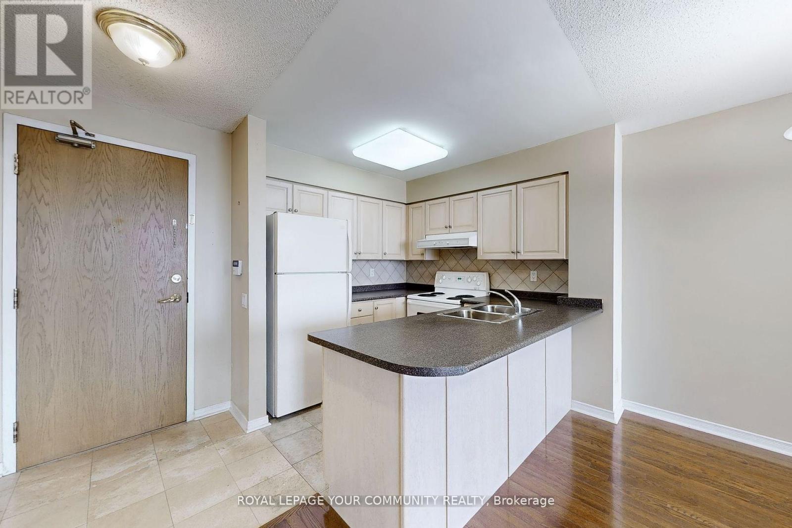 1003 - 9 Northern Heights Drive, Richmond Hill, Ontario  L4B 4H5 - Photo 12 - N12384573