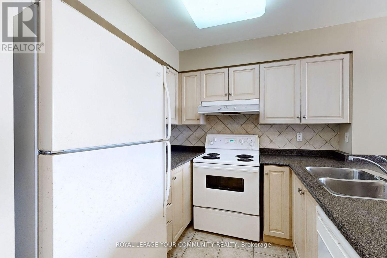 1003 - 9 Northern Heights Drive, Richmond Hill, Ontario  L4B 4H5 - Photo 14 - N12384573