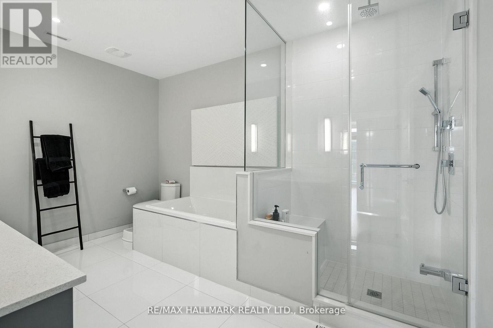3658 Ferretti Court E, Innisfil, Ontario  L9S 0N6 - Photo 22 - N12384592