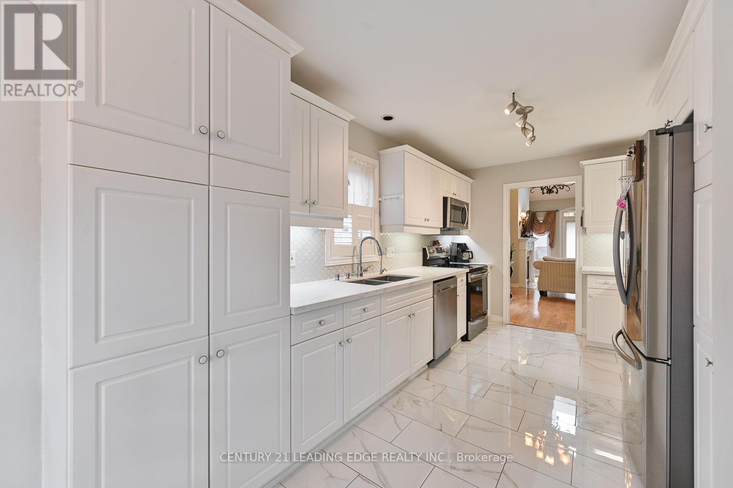 52 Bella Vista Trail, New Tecumseth (Alliston), Ontario  L9R 2C6 - Photo 16 - N12384656