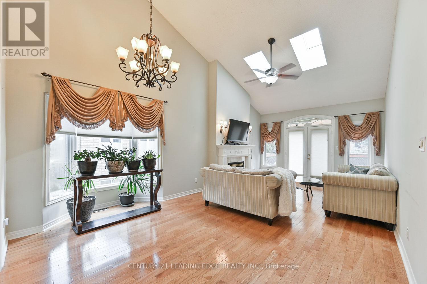 52 Bella Vista Trail, New Tecumseth (Alliston), Ontario  L9R 2C6 - Photo 9 - N12384656