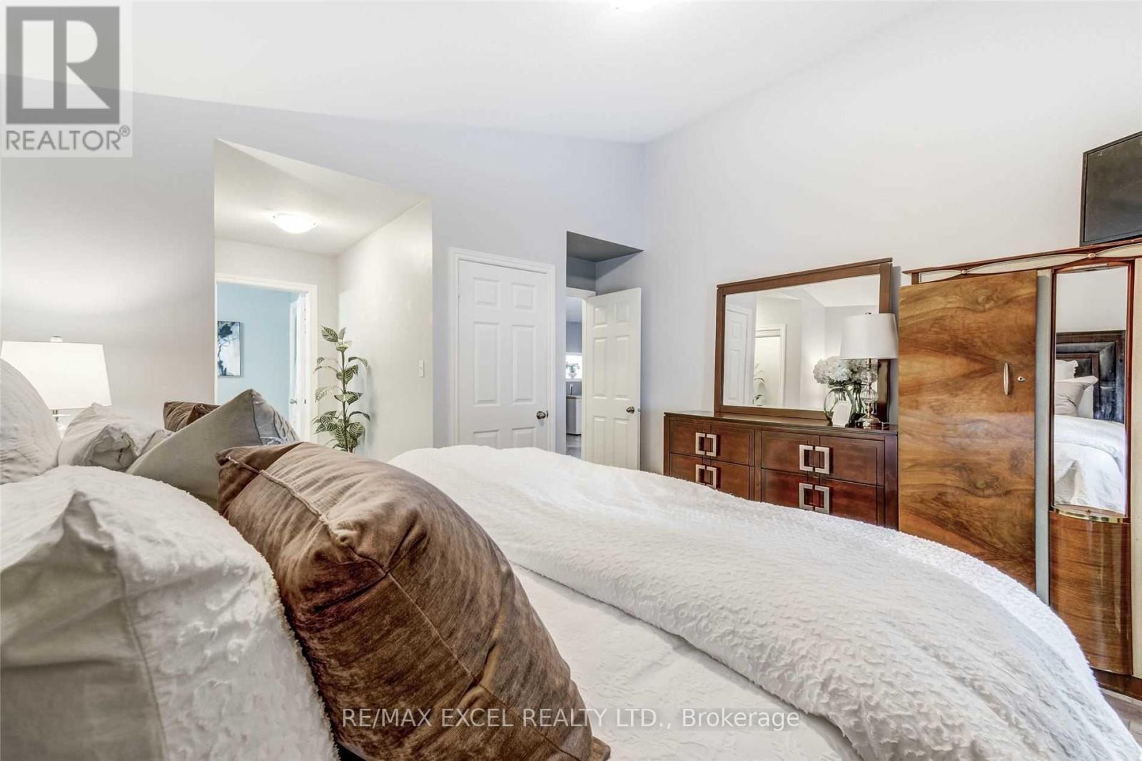Main - 3 Sedgewood Way, Barrie, Ontario  L4N 0B9 - Photo 18 - S12384587