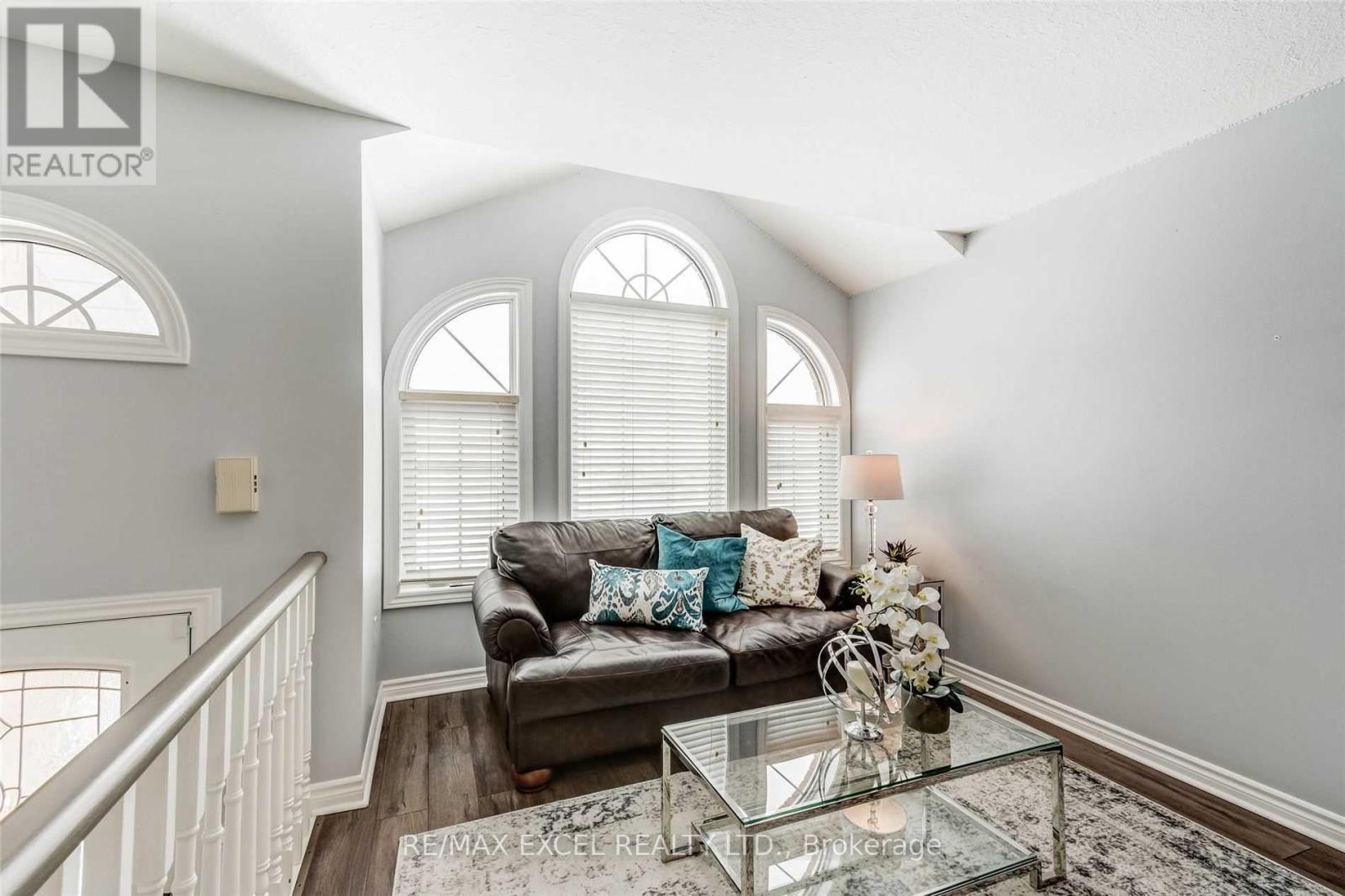 Main - 3 Sedgewood Way, Barrie, Ontario  L4N 0B9 - Photo 4 - S12384587