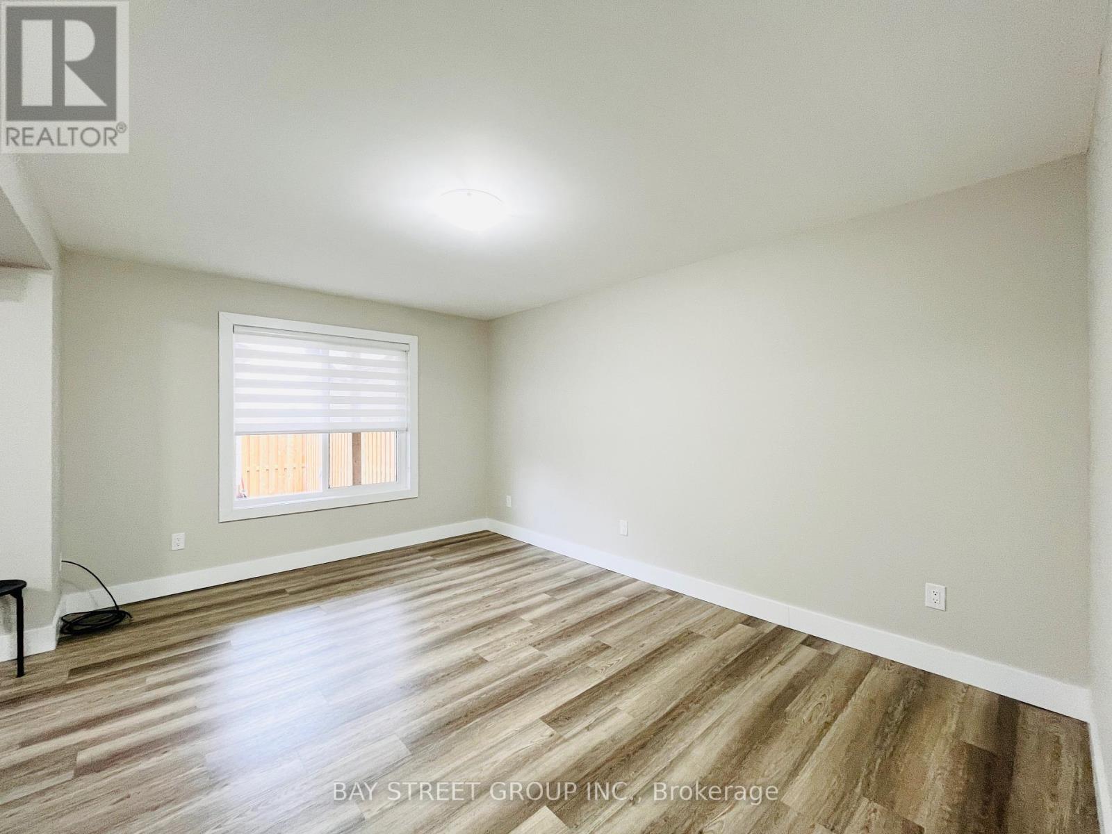180 Ardagh (Lower) Road, Barrie, Ontario  L4N 3V6 - Photo 12 - S12384601