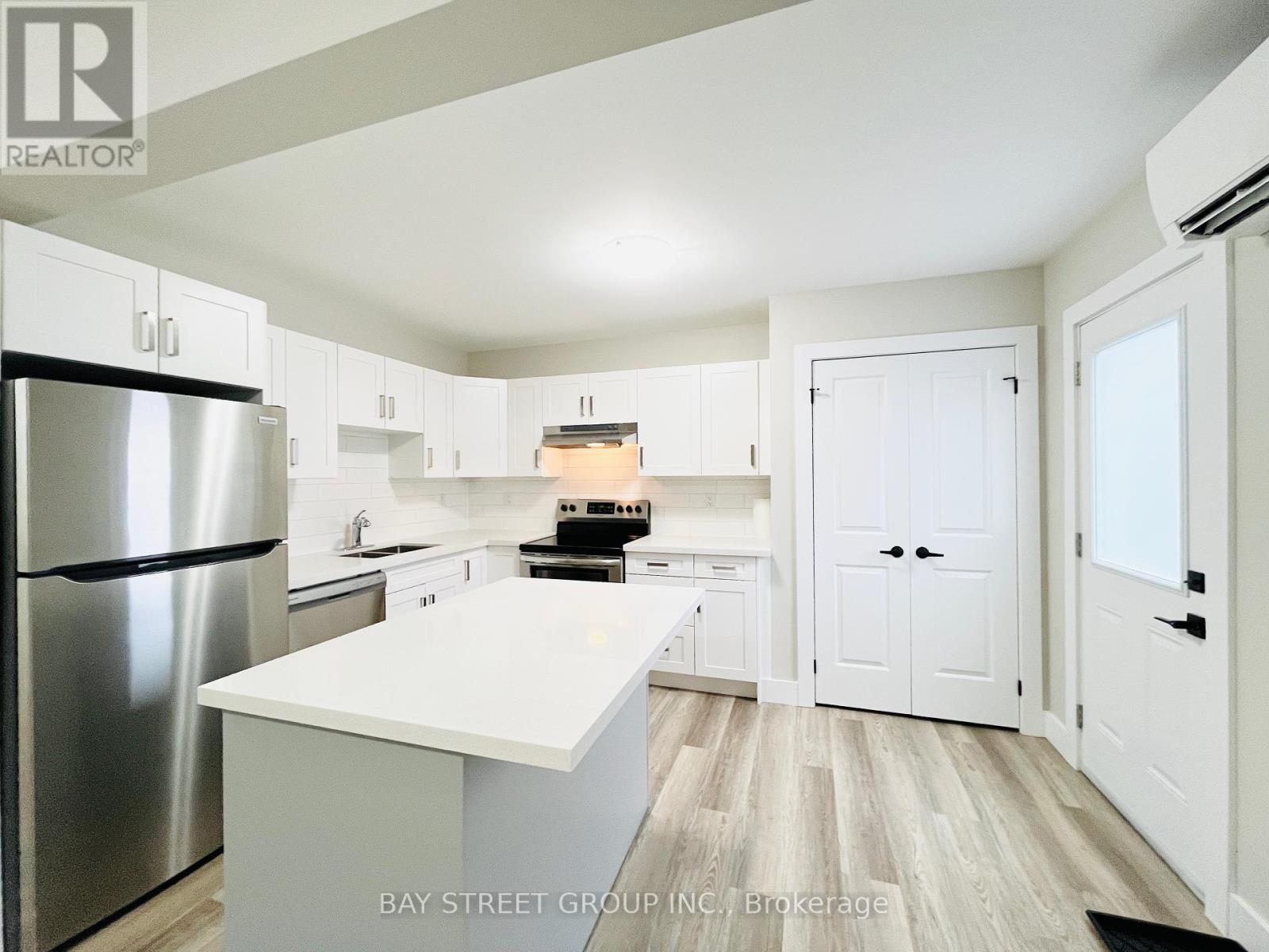 180 Ardagh (Lower) Road, Barrie, Ontario  L4N 3V6 - Photo 4 - S12384601