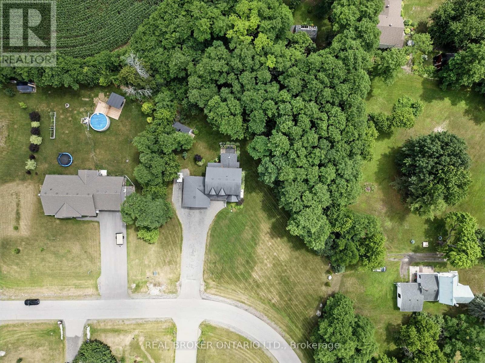 1768 Coleman Crescent, North Dundas, Ontario  K0E 1S0 - Photo 4 - X12384709
