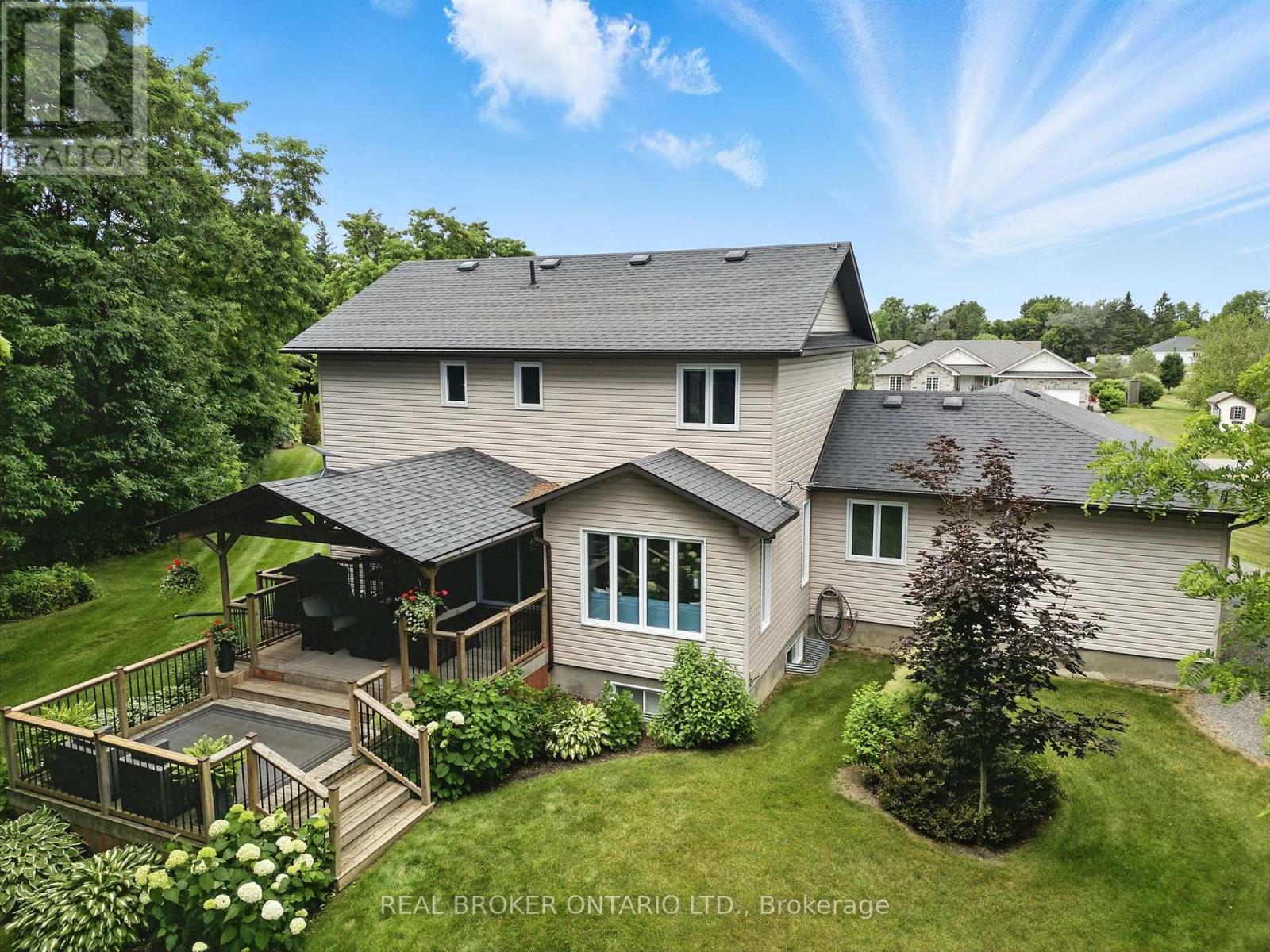 1768 Coleman Crescent, North Dundas, Ontario  K0E 1S0 - Photo 5 - X12384709