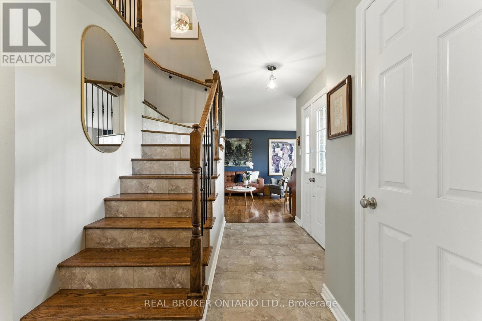 1768 Coleman Crescent, North Dundas, Ontario  K0E 1S0 - Photo 9 - X12384709