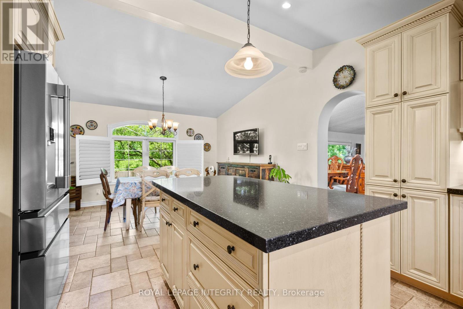 3 Briarcliffe Drive, Ottawa, Ontario  K1J 6E3 - Photo 20 - X12384758