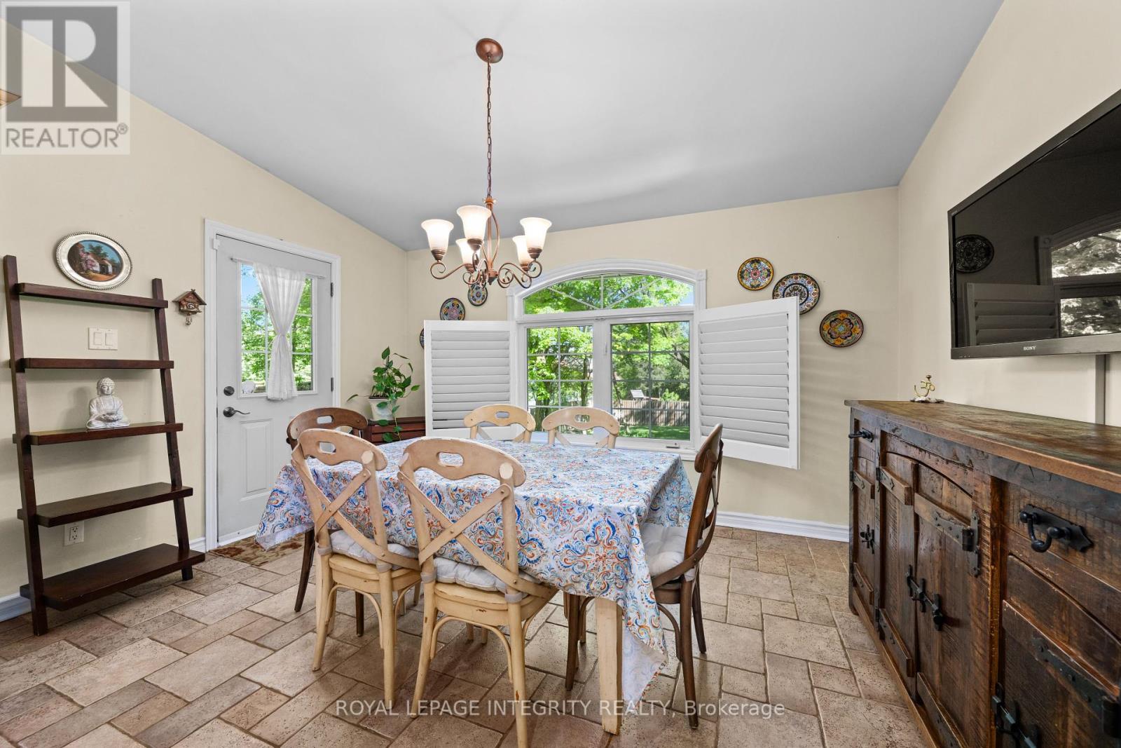 3 Briarcliffe Drive, Ottawa, Ontario  K1J 6E3 - Photo 23 - X12384758